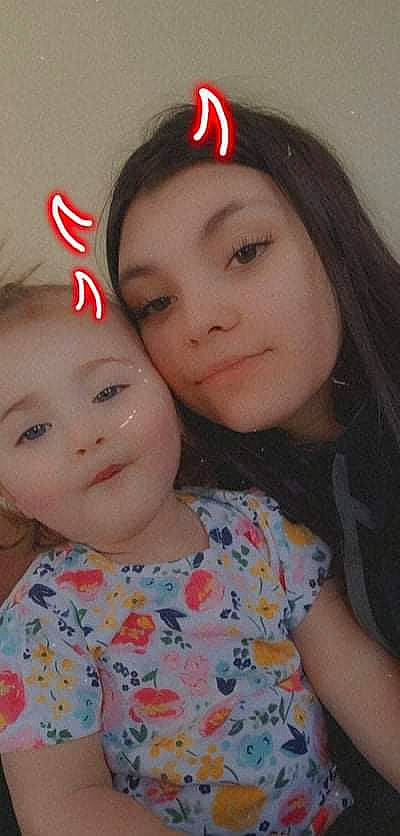 Camille participe au concours pour gagner de l'argent avec cette photo : cheek, chin, ear, eye, eyebrow, eyelash, face, forehead, hair, happy, head, iris, lip, mouth, neck, nose, organ, person, skin, smile