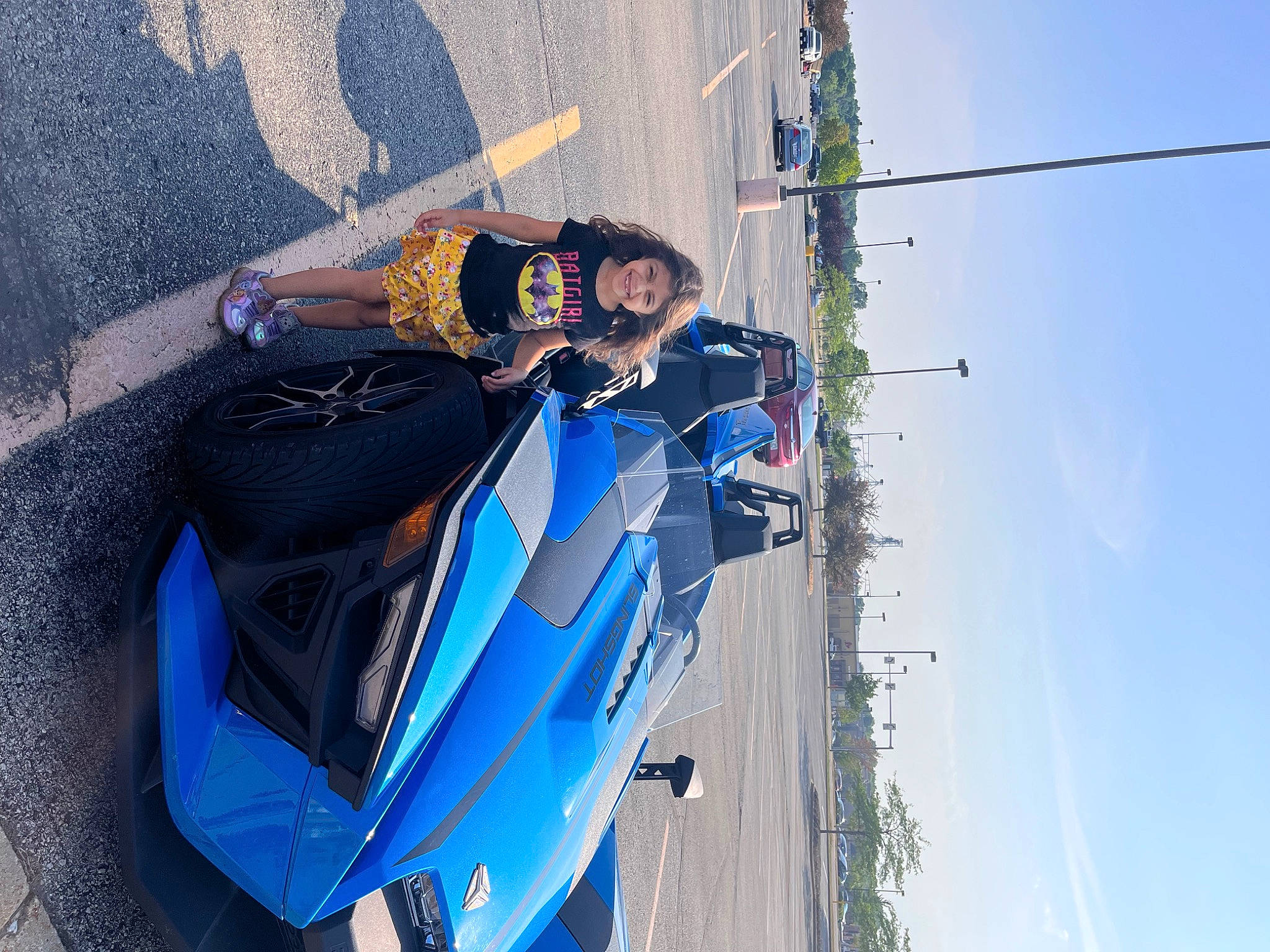 Dallas is registered to the contest to win money with this photo: adventure, automotive_design, automotive_exterior, azure, boat, boats_and_boating_equipment_and_supplies, electric_blue, fun, joy, leisure, person, personal_protective_equipment, personal_water_craft, recreation, sky, smile, sports, sports_equipment, travel, vehicle