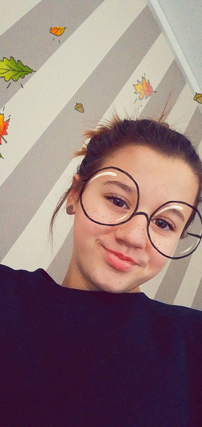 Leelo a rejoint le concours — aidez-le/la à gagner de superbes lots ! cheek, chin, cool, ear, eye, eyebrow, eyewear, face, forehead, glasses, hair, hairstyle, head, lip, nose, person, photography, selfie, skin, smile