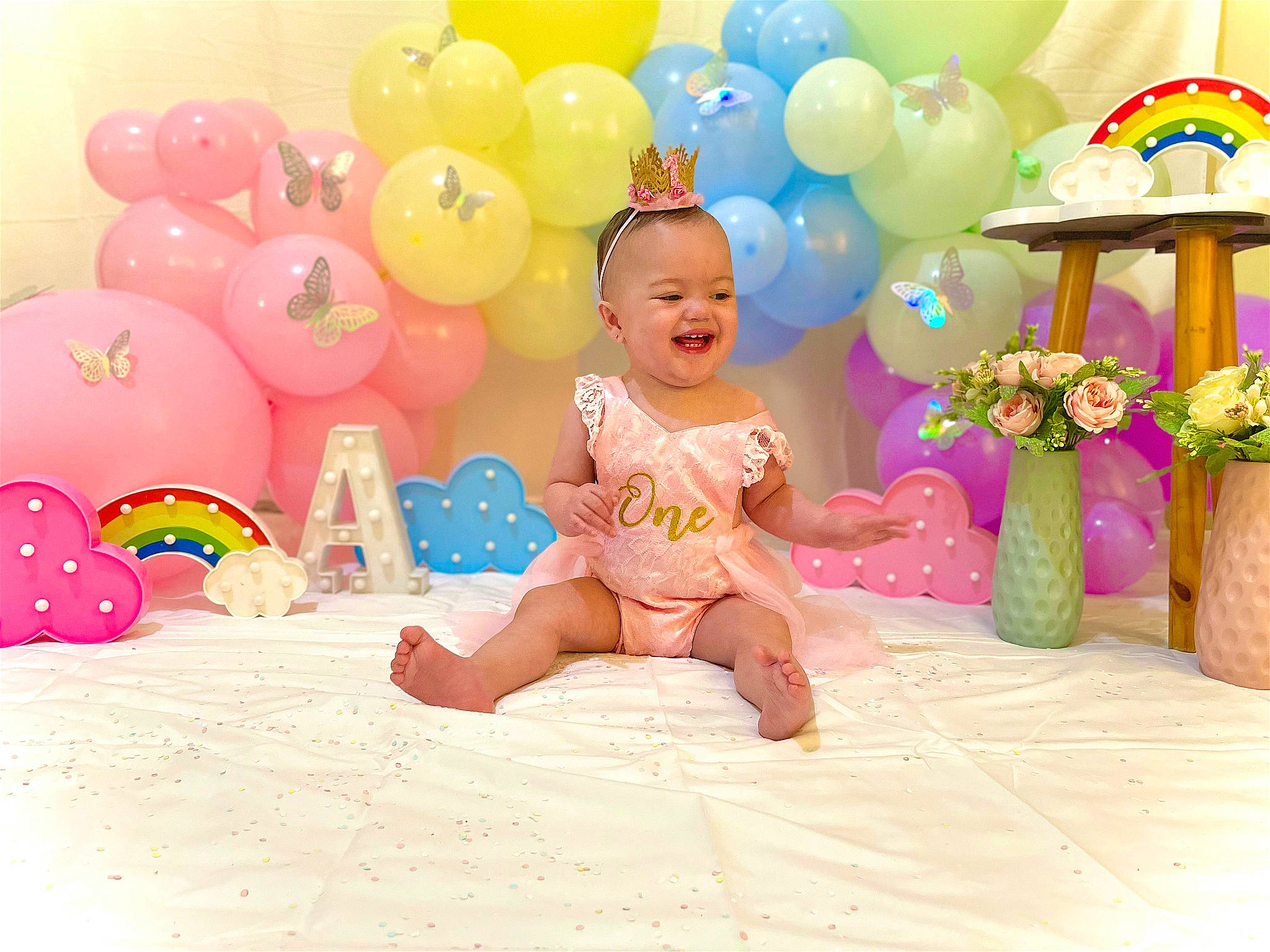 Amalia is registered to the contest to win money with this photo: baby, baby_toddler_clothing, baby_toys, balloon, child, event, fun, happy, leisure, magenta, party, party_supply, person, pink, play, room, sitting, smile, sweetness, toddler