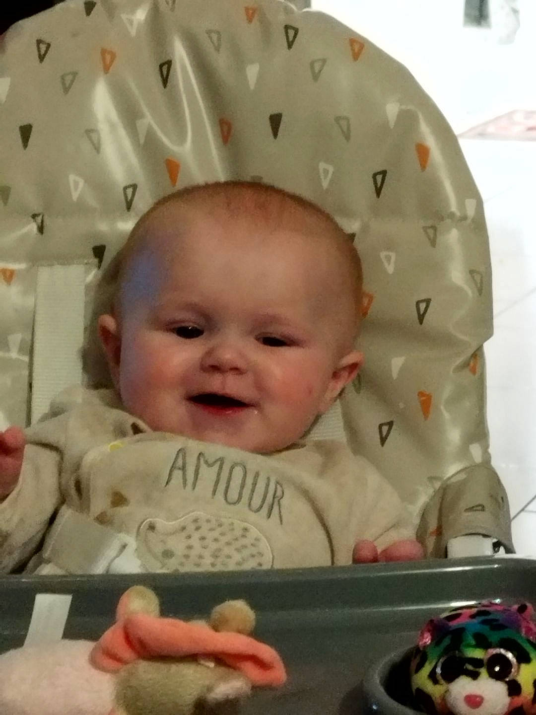 Shona participe au concours pour gagner de l'argent avec cette photo : baby, baby_toddler_clothing, cheek, child, comfort, eyebrow, facial_expression, happy, head, iris, joy, mouth, organ, people, person, photograph, product, skin, smile, snapshot