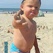 Tayron participe au concours pour gagner de l'argent avec cette photo :