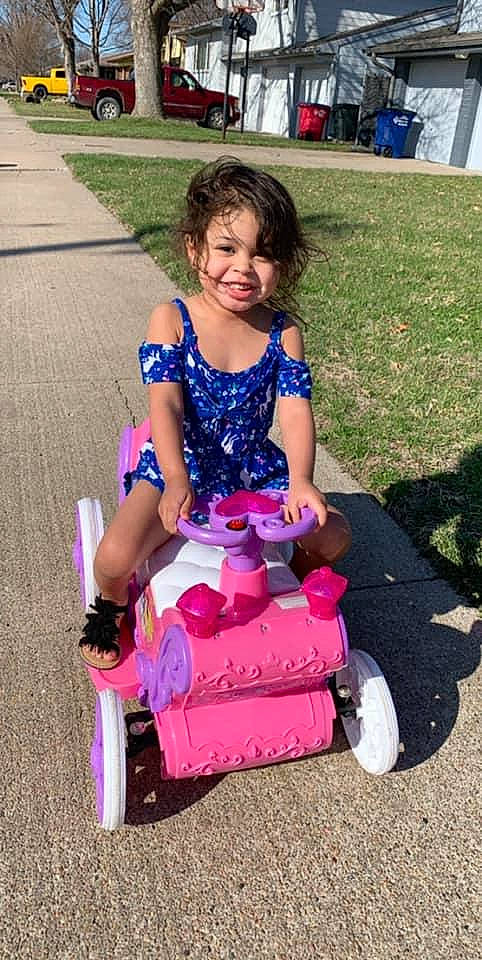 Aviana is registered to the contest to win money with this photo: child, joy, person, pink, play, sitting, summer, toddler