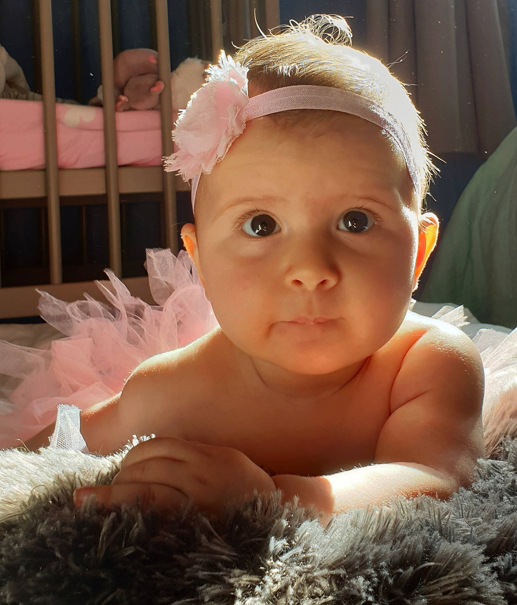 Sheryne a rejoint le concours — aidez-le/la à gagner de superbes lots ! baby, beauty, cheek, child, ear, eye, eyebrow, face, fashion_accessory, forehead, hair_accessory, head, headgear, headpiece, iris, lip, nose, person, pink, skin