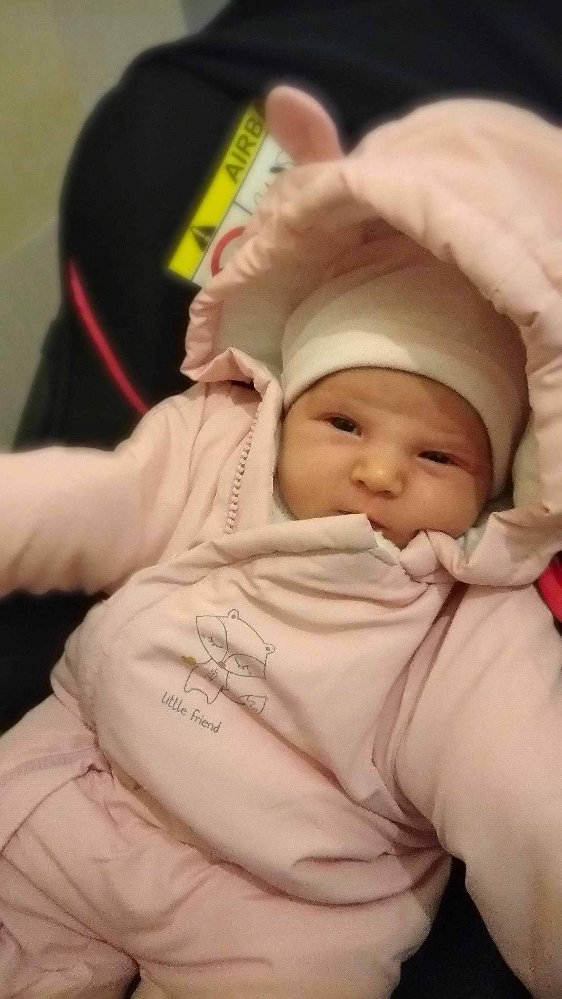 Rania a rejoint le concours — aidez-le/la à gagner de superbes lots ! baby, baby_products, baby_sleeping, bedtime, cheek, child, headgear, headwear, person, product, skin, sleep, toddler