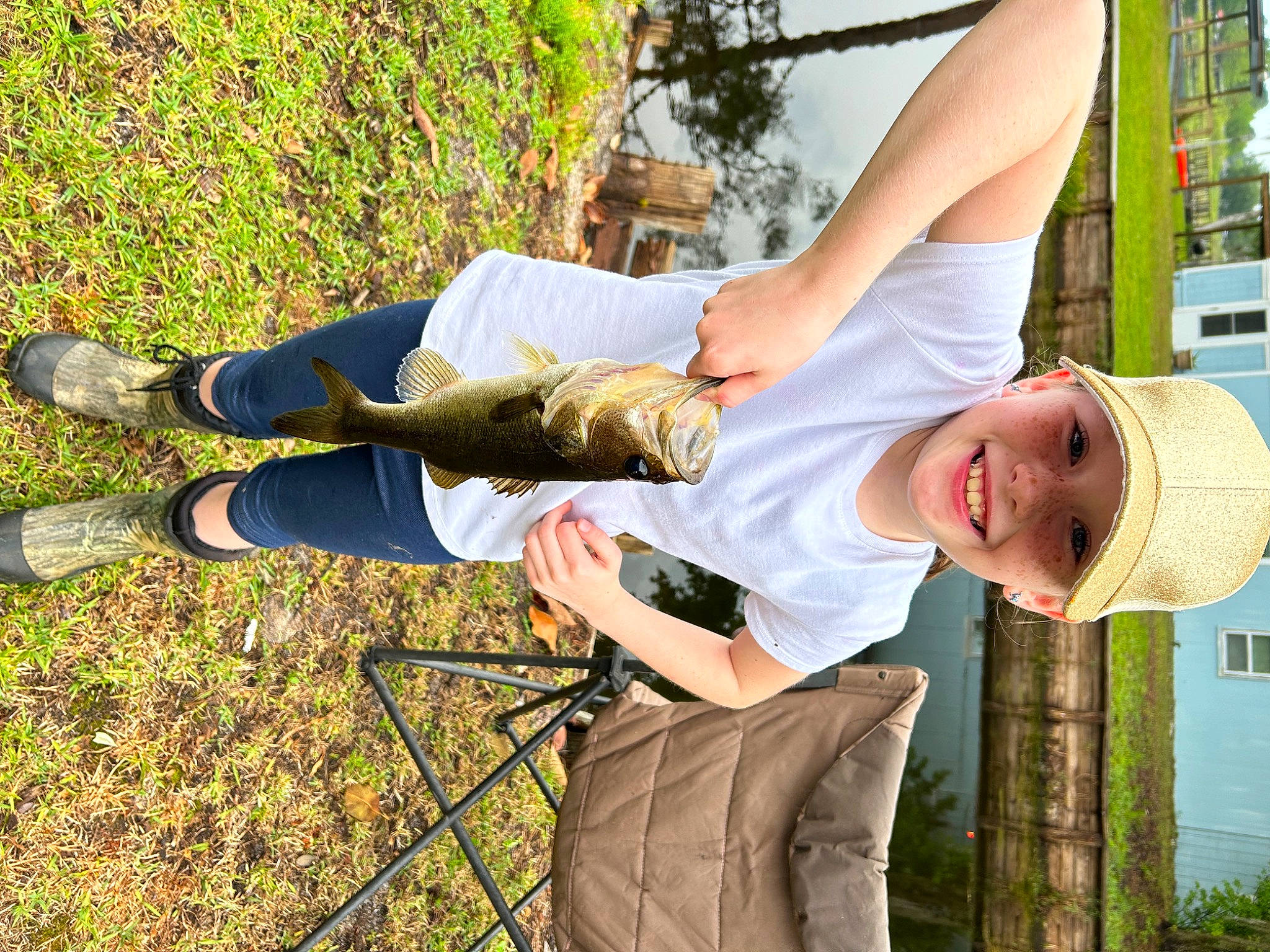 Evaly joined the competition — help win amazing prizes! cap, elbow, fedora, fun, grass, happy, hat, headwear, human_leg, jewellery, joy, leisure, people_in_nature, person, plant, recreation, smile, sun_hat, t_shirt, thigh