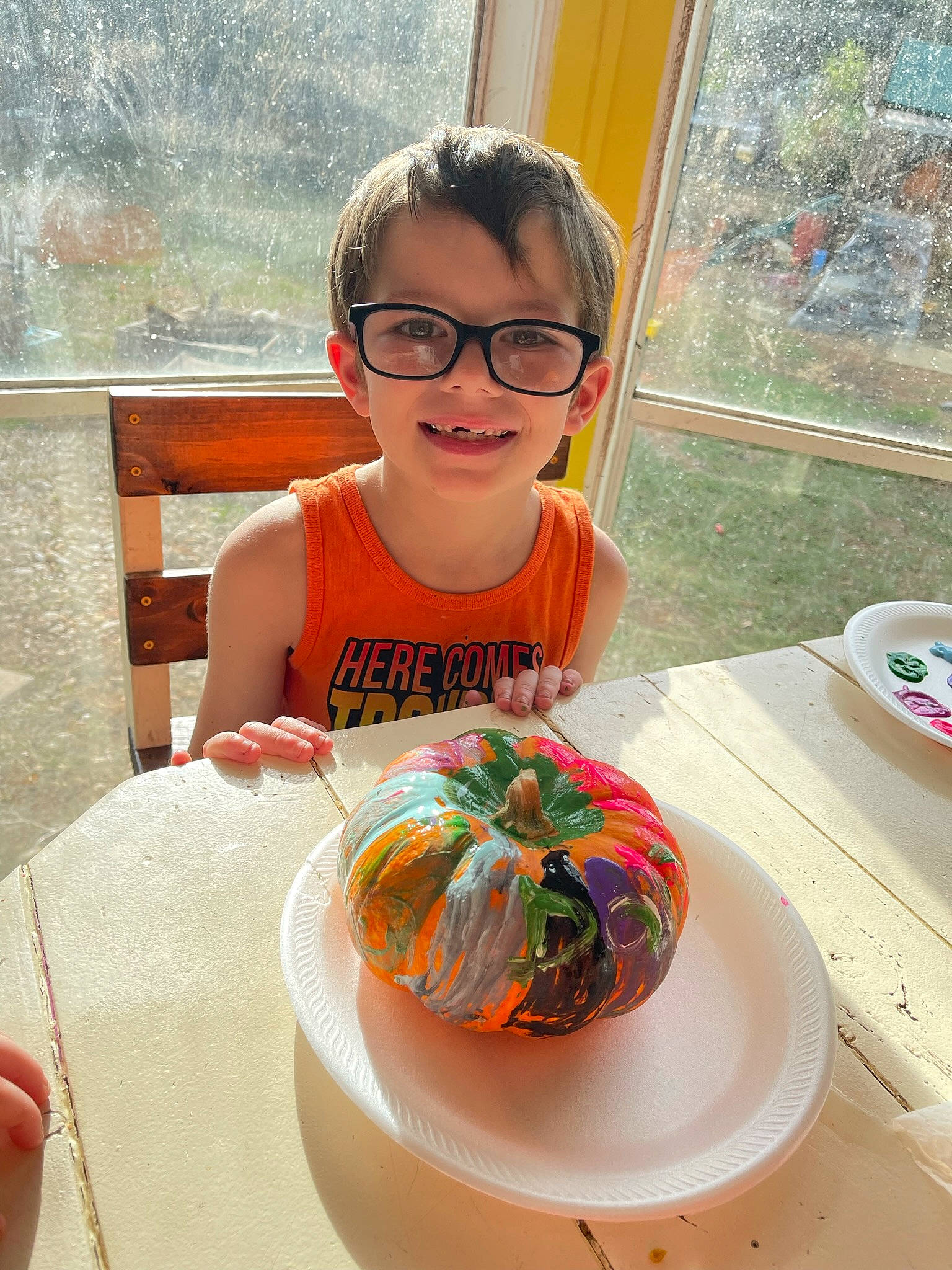 Don is registered to the contest to win money with this photo: art, baking, chair, dessert, dishware, eyewear, food, glasses, happy, ingredient, joy, person, plant, plate, recipe, serveware, smile, sweetness, table, tableware