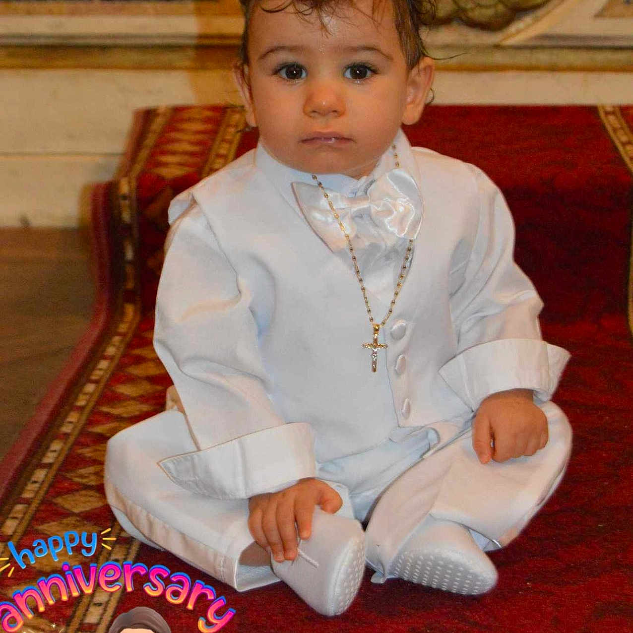 Djaydon participe au concours pour gagner de l'argent avec cette photo : accessories, adult, boy, child, clothing, face, fashion, female, head, homedecor, jewelry, male, necklace, pants, person, photography, portrait, sitting, toy, woman