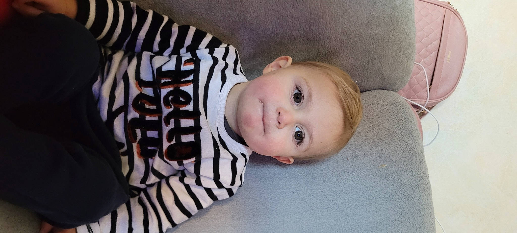 Thiago a rejoint le concours — aidez-le/la à gagner de superbes lots ! baby, baby_toddler_clothing, cheek, child, clothing, comfort, eye, eyebrow, face, head, headgear, iris, mammal, outerwear, pattern, person, skin, sleeve, textile, toddler