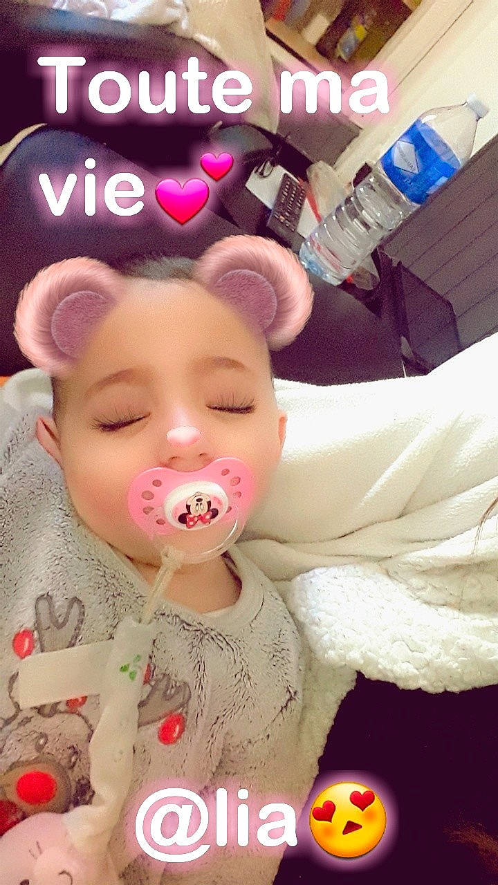 Alia participe au concours pour gagner de l'argent avec cette photo : cheek, child, ear, forehead, head, infant, joy, mouth, nose, person, photo_caption, pink, product, skin, toddler
