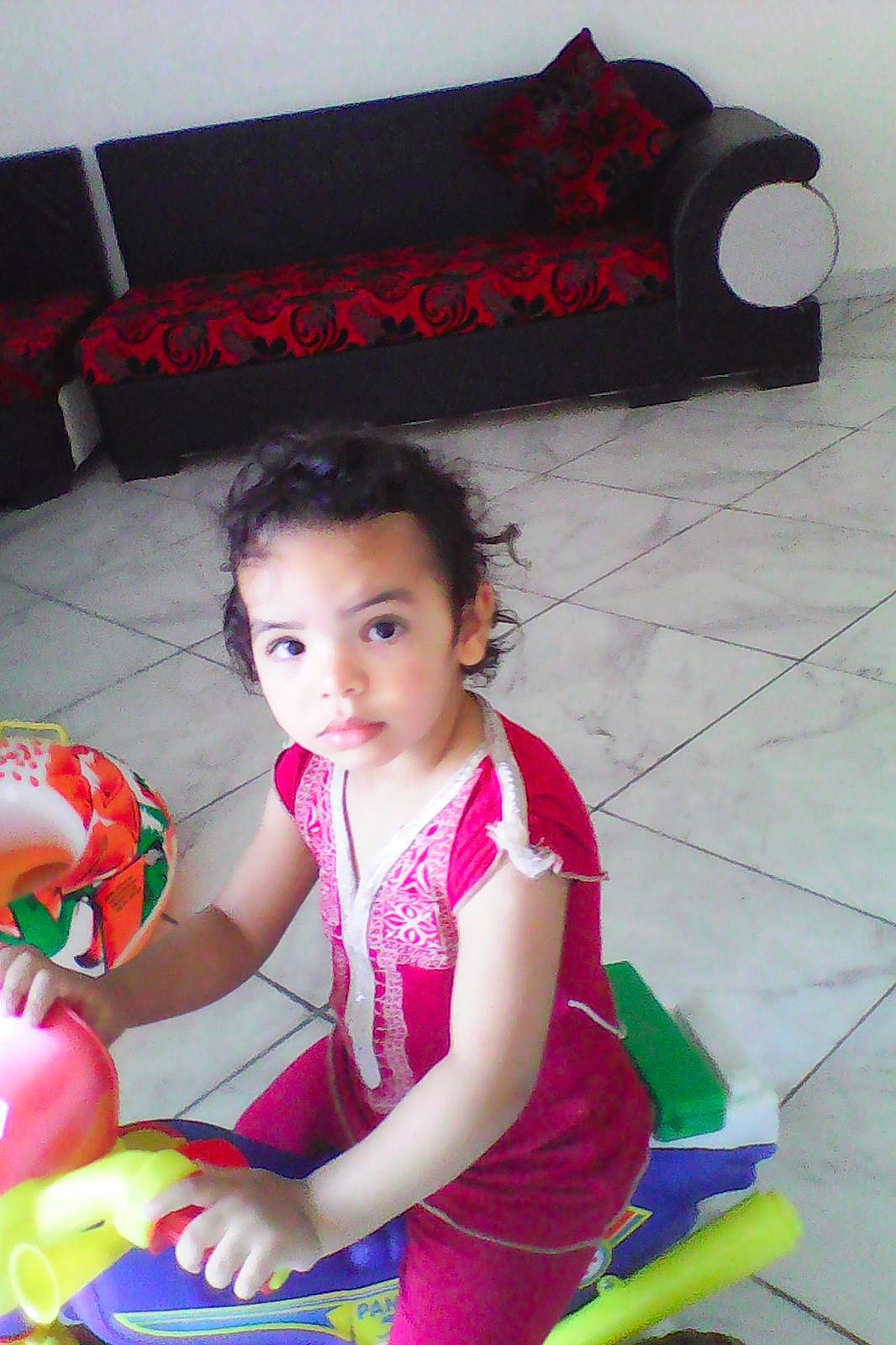 Soumaya participe au concours pour gagner de l'argent avec cette photo :