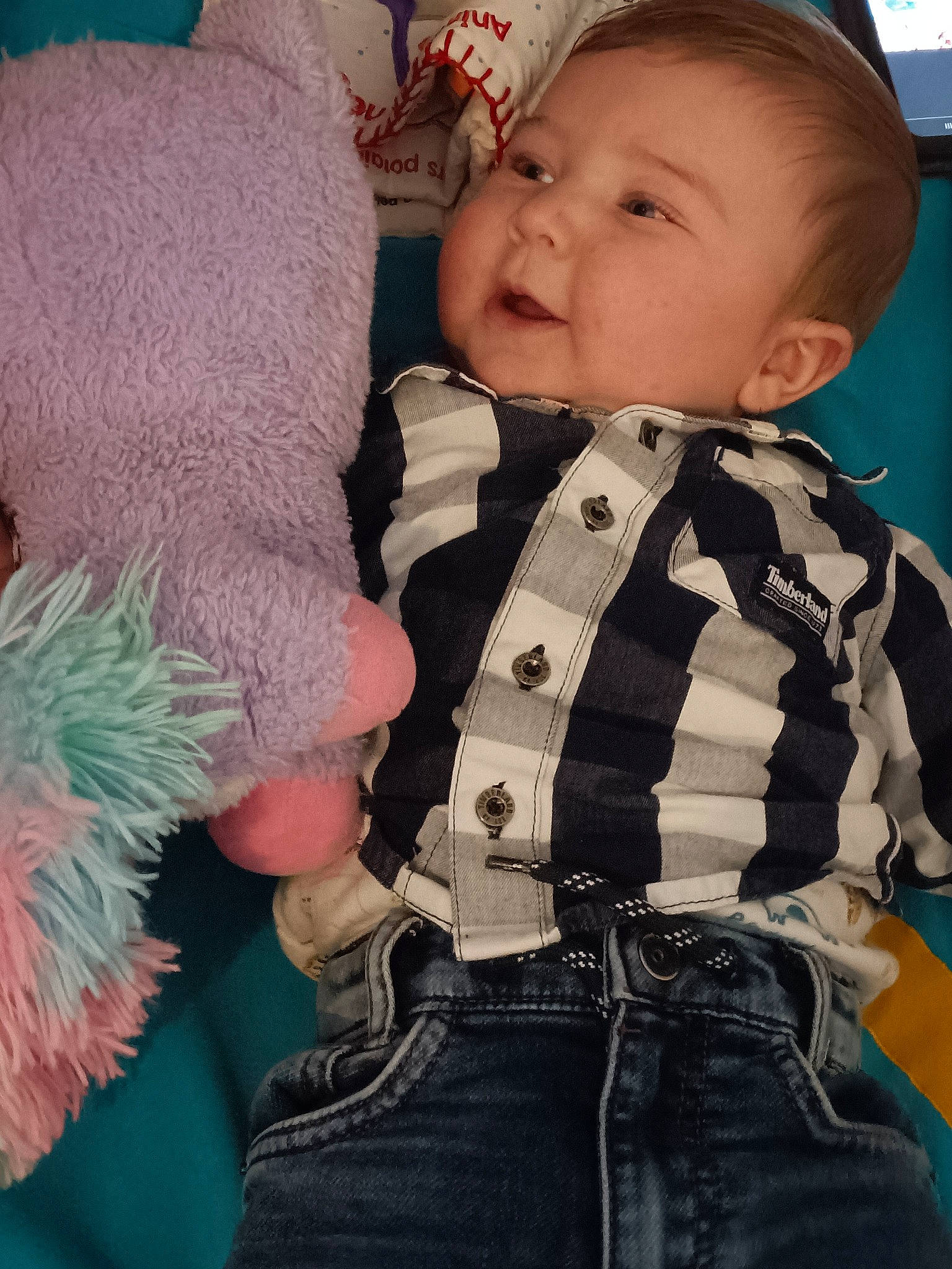 Evan participe au concours pour gagner de l'argent avec cette photo : baby, baby_toddler_clothing, cheek, child, collar, cool, eye, face, hand, happy, head, iris, nose, organ, person, photograph, pink, skin, sleeve, textile