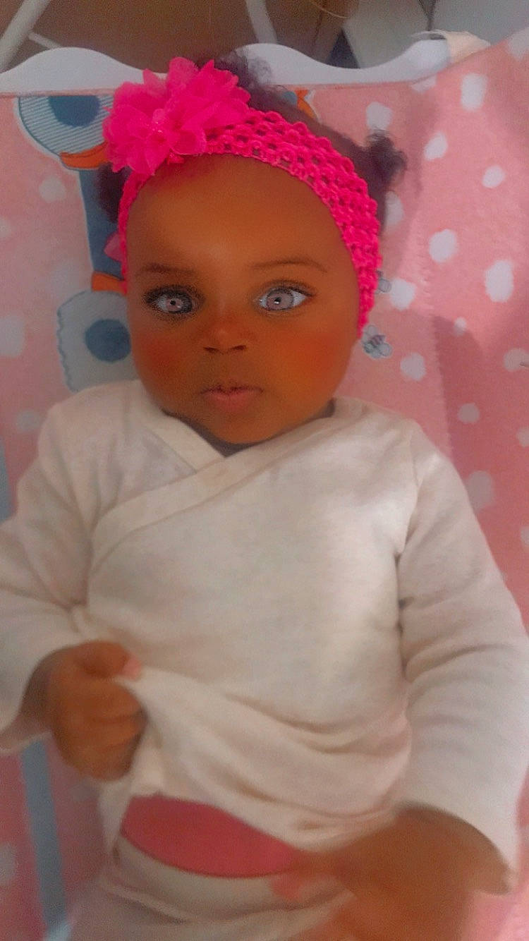 Lysea-jann participe au concours pour gagner de l'argent avec cette photo : baby_toddler_clothing, cap, cheek, child, eye, fashion_accessory, hat, headband, headgear, headpiece, headwear, iris, knit_cap, lip, magenta, person, pink, sleeve, t_shirt, toddler