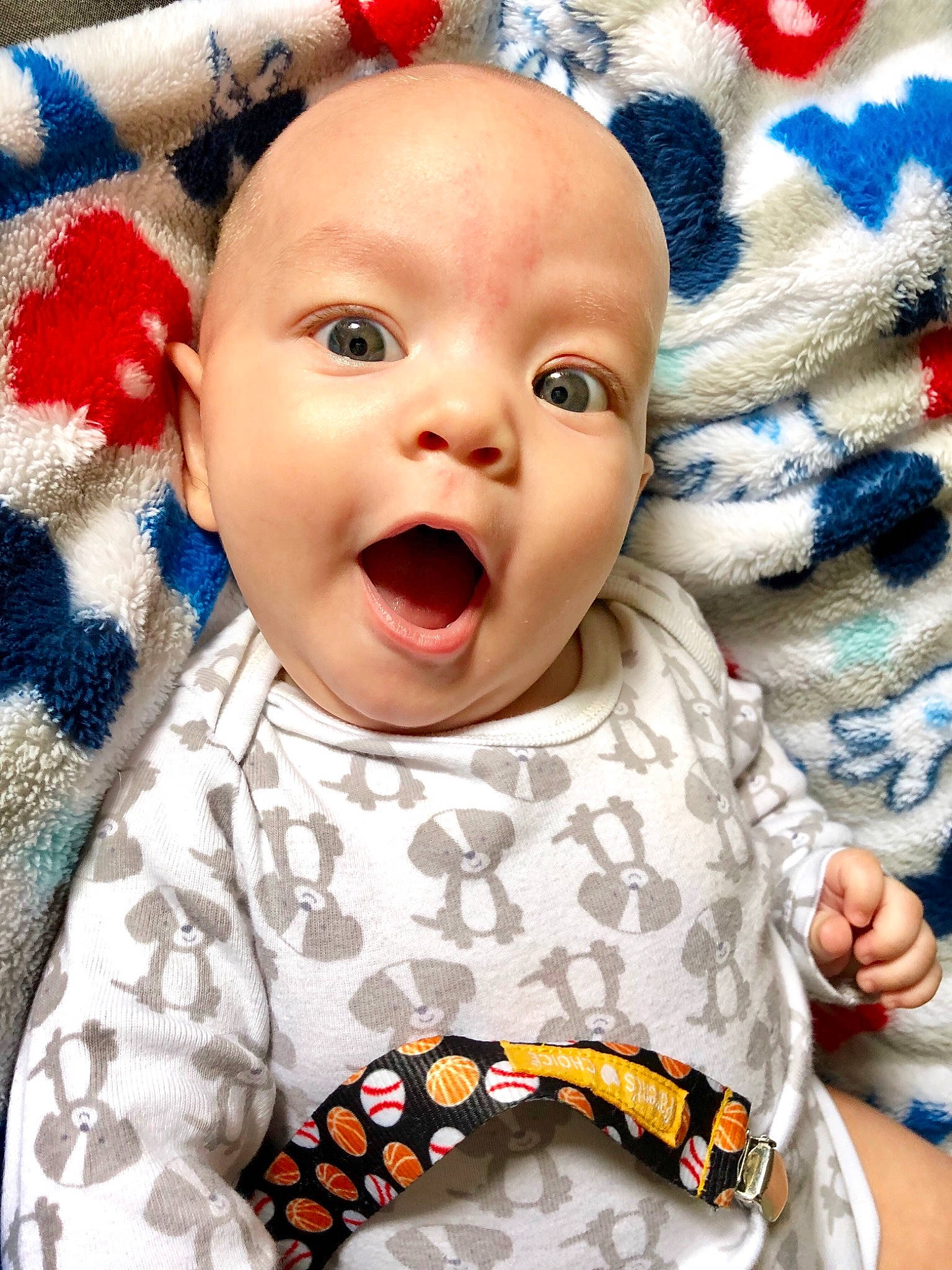 Iker is registered to the contest to win money with this photo: baby, baby_laughing, cheek, child, face, facial_expression, head, lip, mouth, nose, pattern, person, smile, surprise, toddler, yawn