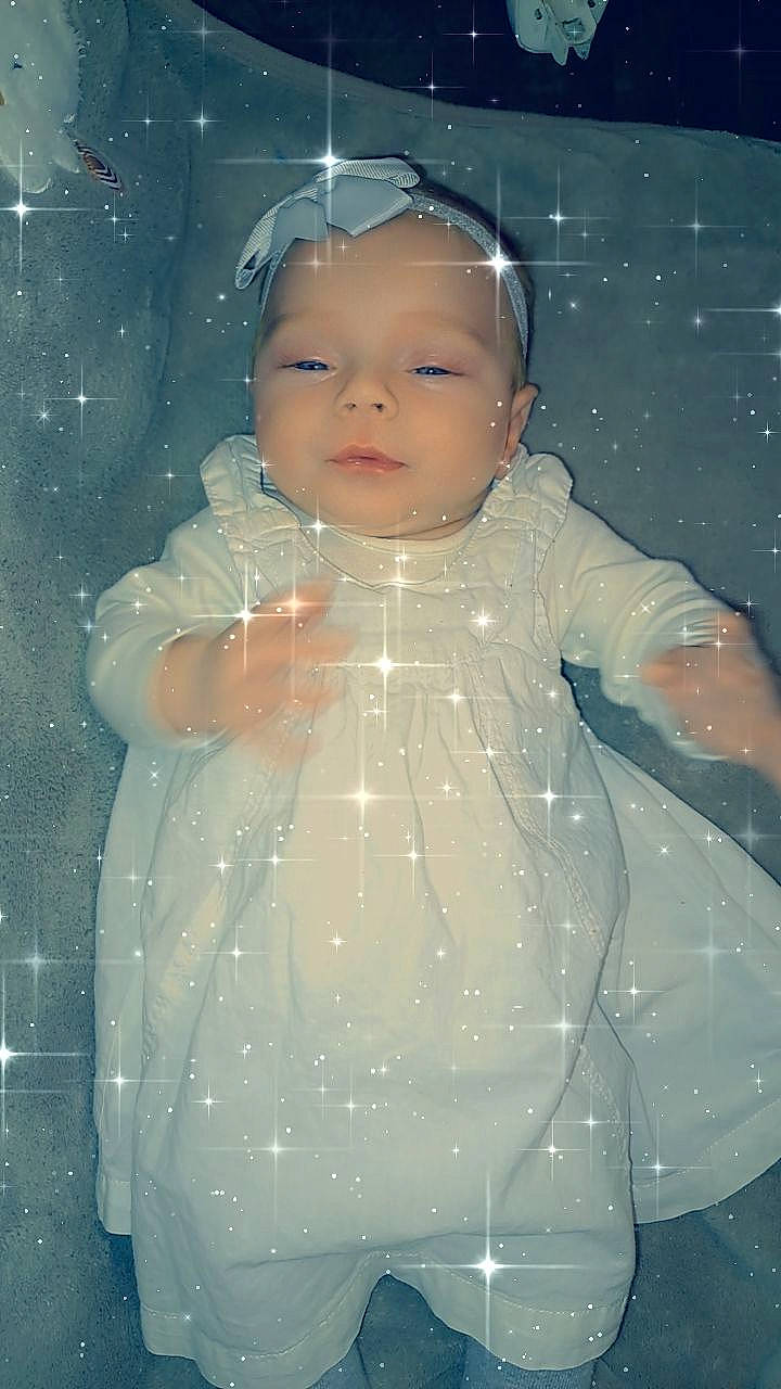 Lyssana participe au concours pour gagner de l'argent avec cette photo : baby, cheek, child, doll, eye, freezing, fun, hand, happy, head, headwear, human_body, person, pink, plastic, room, snow, space, standing, toddler