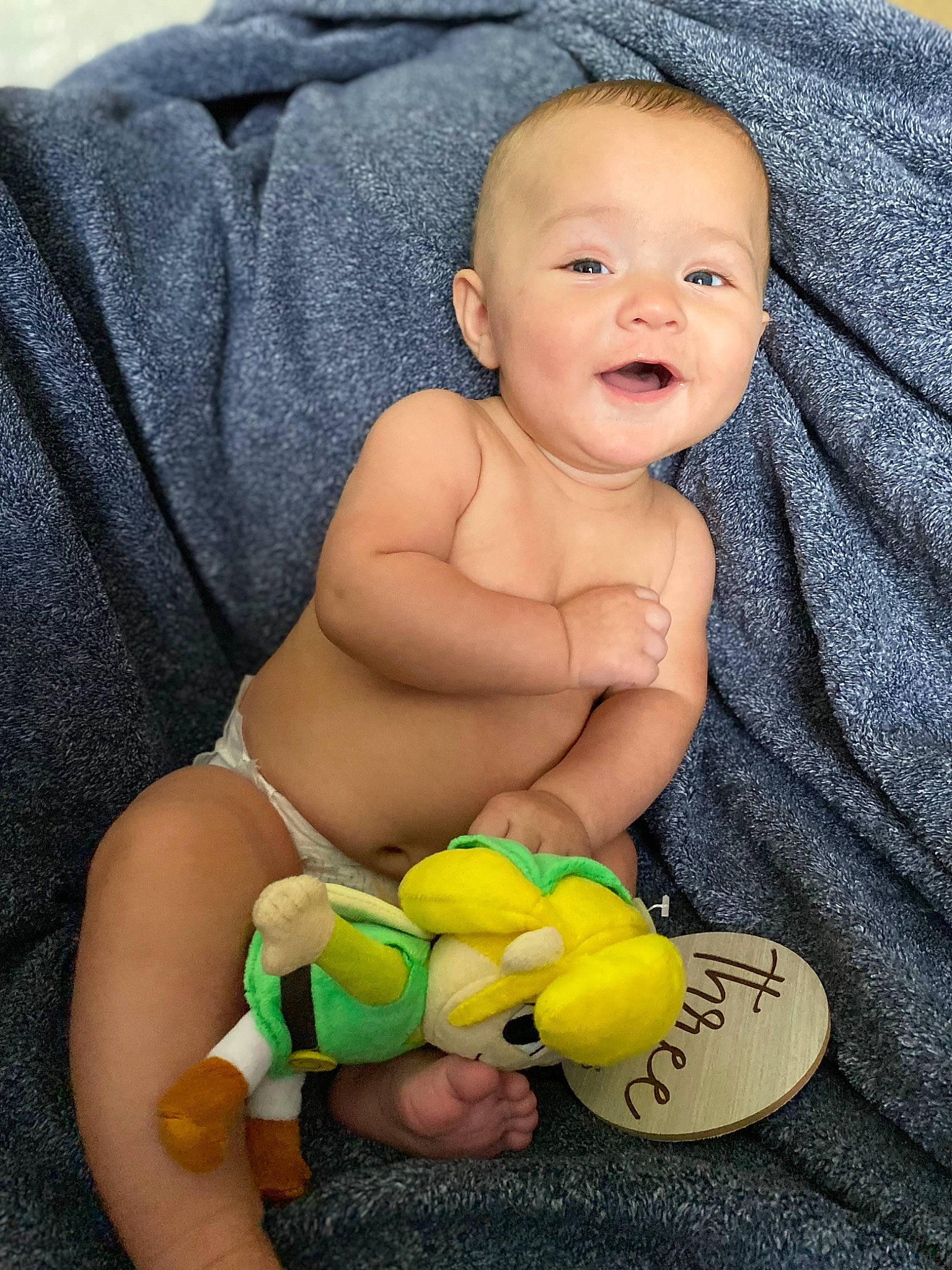 Link is registered to the contest to win money with this photo: abdomen, arm, baby, baby_toddler_clothing, cheek, chest, child, facial_expression, finger, hand, happy, mouth, person, skin, smile, stomach, textile, thigh, thumb, toddler