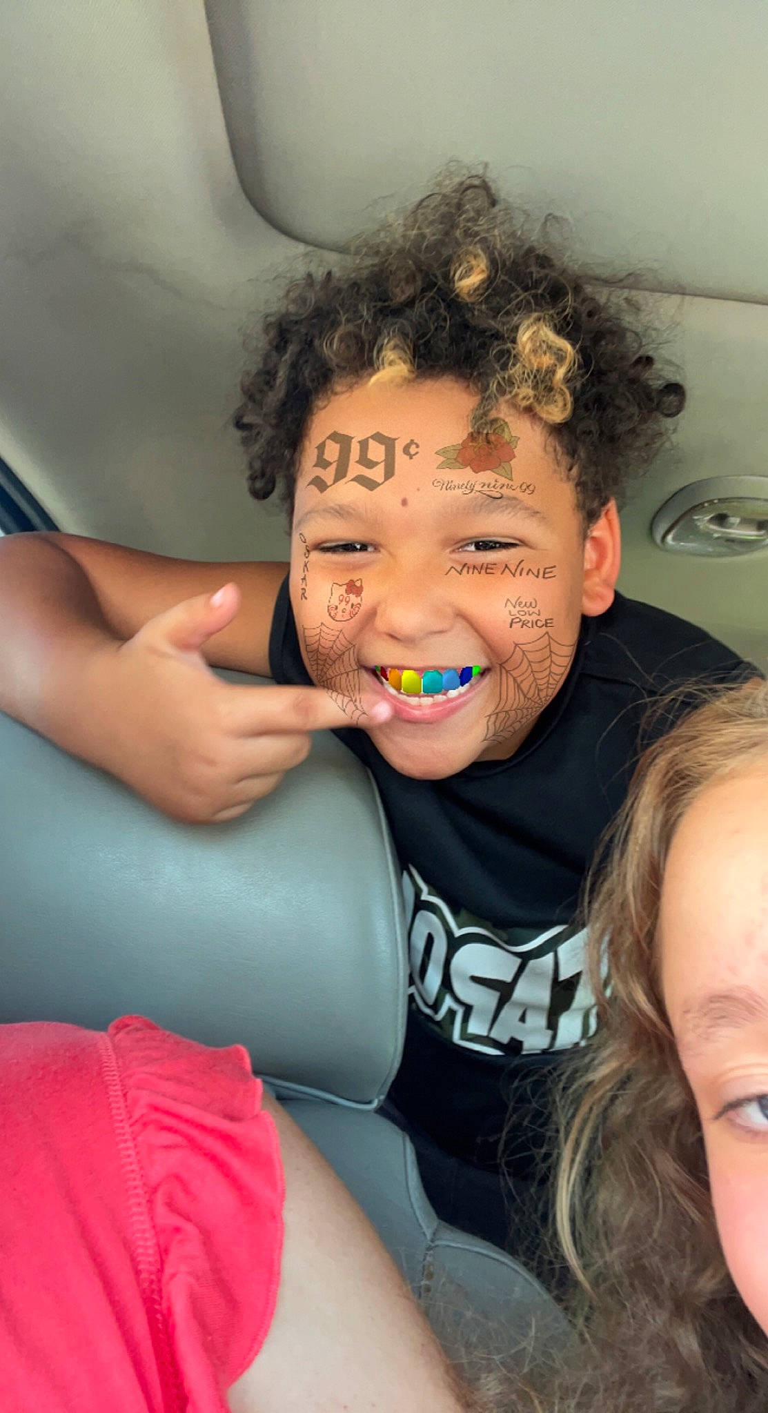 Gregory joined the competition — help win amazing prizes! arm, cheek, cool, eyebrow, eyelash, flash_photography, gesture, hair, happy, jaw, joint, lip, mouth, muscle, neck, nose, person, shoulder, smile, thumb