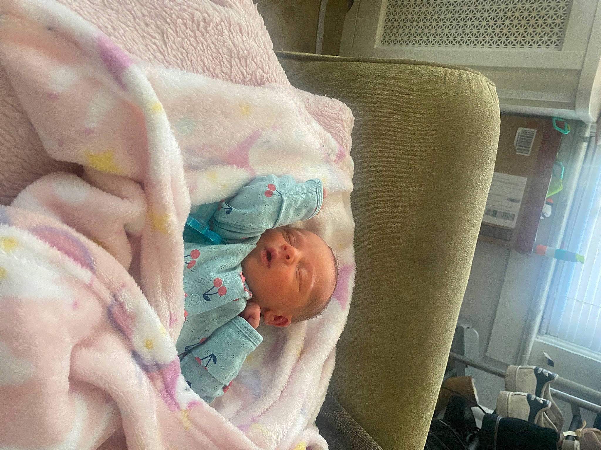 Saige is registered to the contest to win money with this photo: abdomen, baby, baby_products, baby_safety, baby_sleeping, bedding, childbirth, comfort, health_care, hospital, hospital_bed, infant_bed, linens, medical, medical_equipment, nap, patient, person, room, service