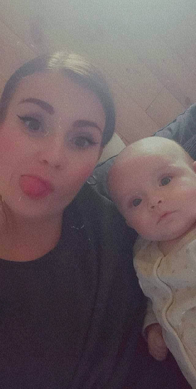 Lilou a rejoint le concours — aidez-le/la à gagner de superbes lots ! cheek, chin, ear, eye, eyebrow, eyelash, face, facial_expression, forehead, gesture, hairstyle, happy, iris, jaw, lip, mouth, neck, nose, organ, person