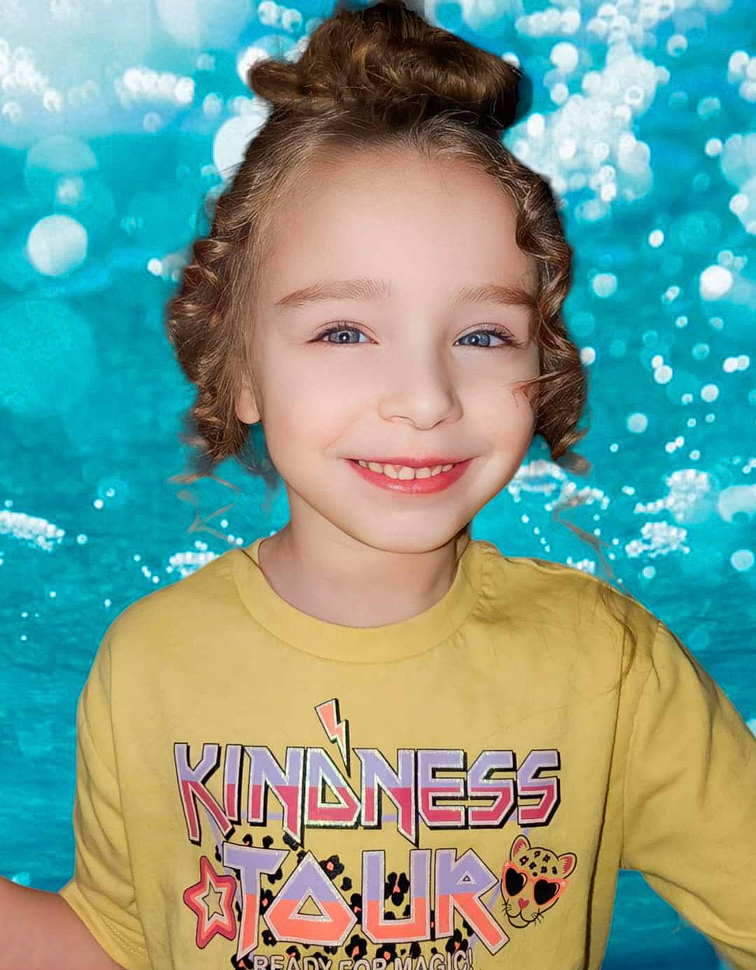 Liana is registered to the contest to win money with this photo: beauty, blue, cheek, child, cool, electric_blue, eyelash, facial_expression, fun, hairstyle, happy, joy, leisure, people_in_nature, person, skin, smile, summer, t_shirt, toddler