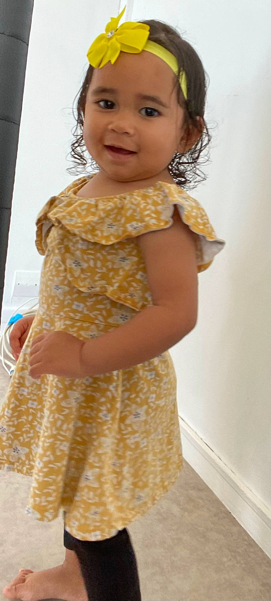 Lincey a rejoint le concours — aidez-le/la à gagner de superbes lots ! arm, child, day_dress, dress, event, fashion_design, flash_photography, formal_wear, hairstyle, happy, headwear, joy, long_hair, one_piece_garment, pattern, person, shoulder, skin, sleeve, smile