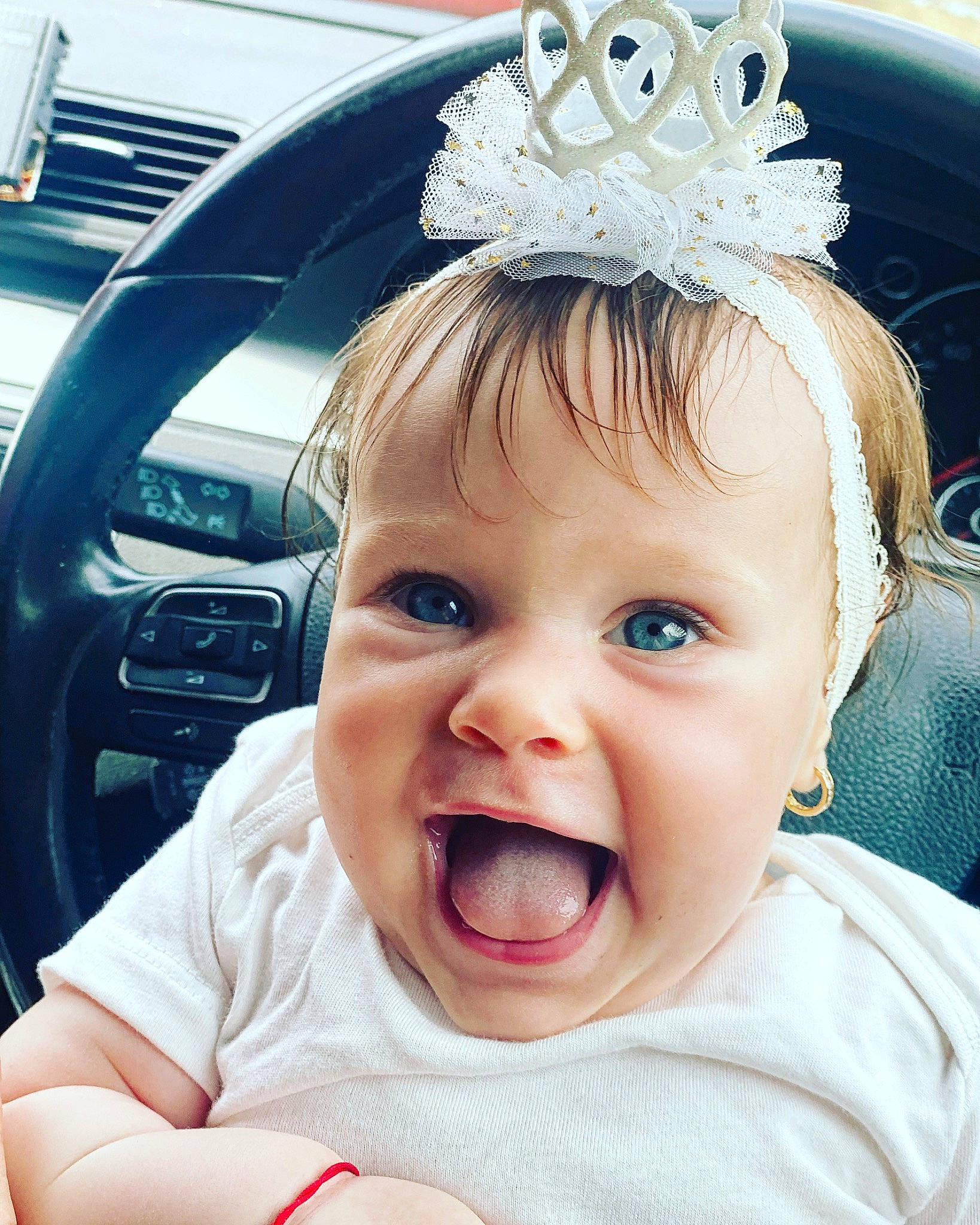 Eva joined the competition — help win amazing prizes! blue, cool, eye, eyebrow, facial_expression, finger, gesture, happy, head, human, lip, mouth, nose, organ, person, photograph, product, skin, smile, tiara