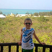 THEO participe au concours pour gagner de l'argent avec cette photo :