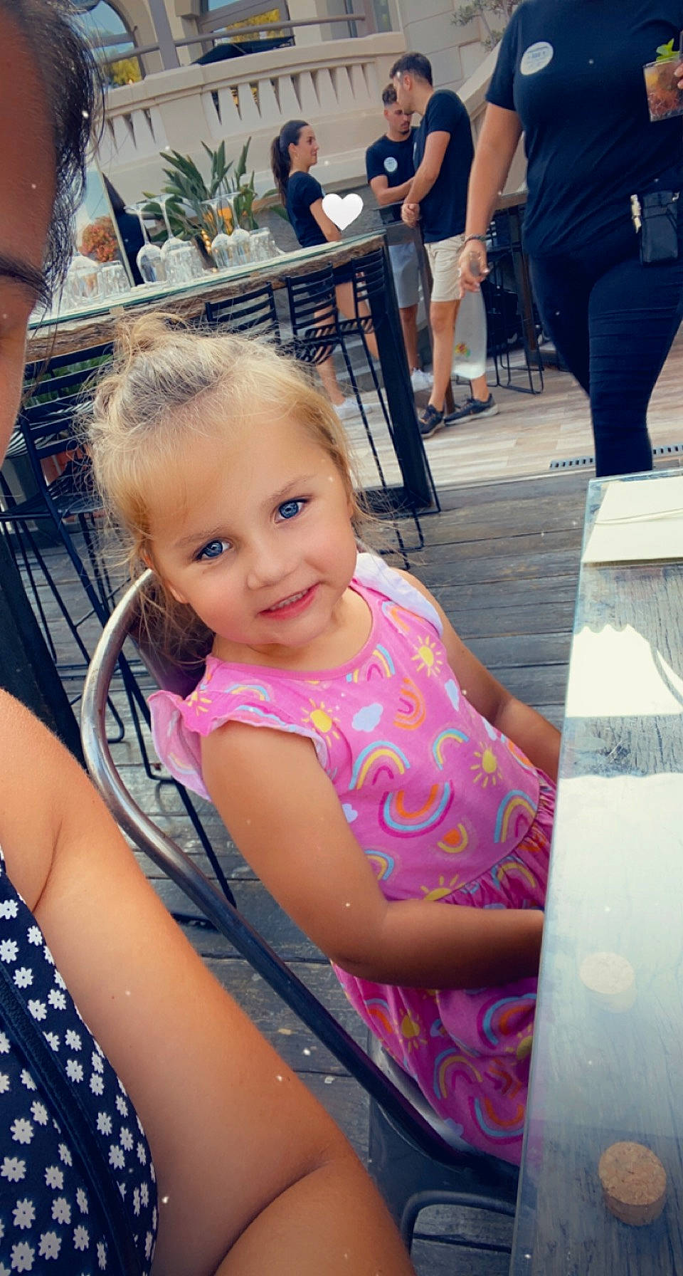 Léna a rejoint le concours — aidez-le/la à gagner de superbes lots ! cool, fun, happy, human, human_body, iris, joint, joy, leisure, magenta, people, person, photograph, pink, product, purple, recreation, skin, snapshot, summer