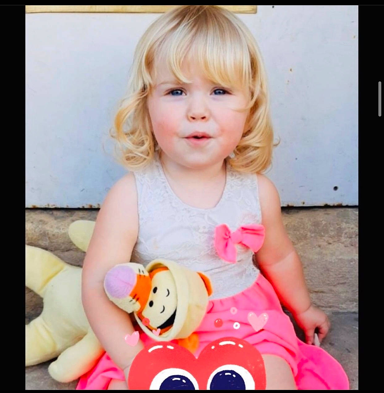 Rose participe au concours pour gagner de l'argent avec cette photo : baby_toddler_clothing, beauty, child, cool, facial_expression, happy, magenta, organ, people, person, photograph, pink, product, skin, sleeve, smile, snapshot, t_shirt, toddler, toy