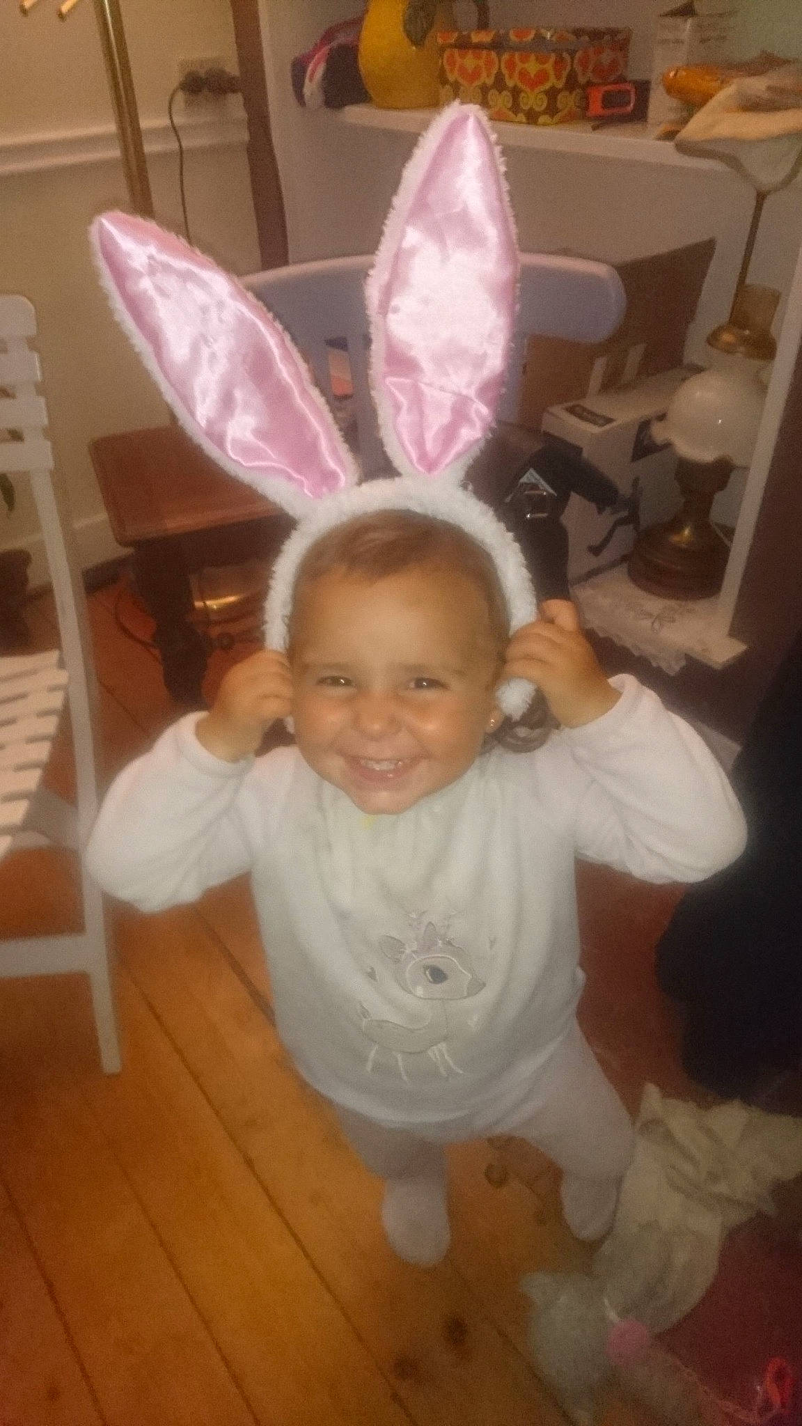 Lexia a rejoint le concours — aidez-le/la à gagner de superbes lots ! baby, child, ear, easter, easter_bunny, head, headgear, joy, organ, person, pink, toddler