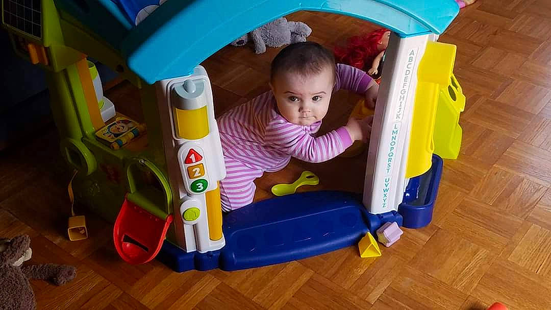 Kamryn is registered to the contest to win money with this photo: baby, baby_toys, child, person, play, playset, toddler, toy