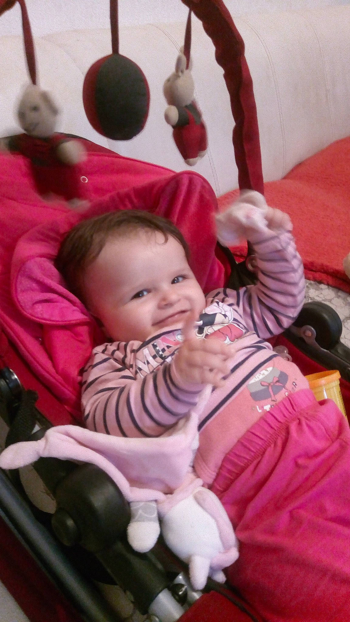 Dayanna participe au concours pour gagner de l'argent avec cette photo : baby, baby_products, cheek, child, person, pink, product, toddler