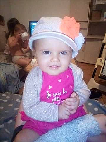 Dayana a rejoint le concours — aidez-le/la à gagner de superbes lots ! baby, baby_toddler_clothing, cheek, child, hair_accessory, head, headgear, person, pink, smile, toddler