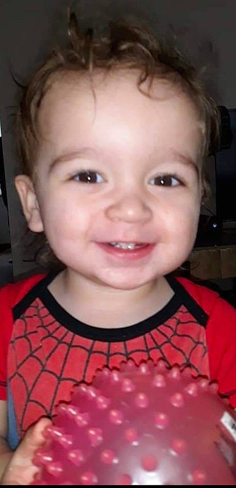 Legend is registered to the contest to win money with this photo: black, cheek, chin, eyebrow, eyelash, face, facial_expression, forehead, head, human_body, iris, jaw, joy, lip, mouth, neck, nose, organ, person, skin