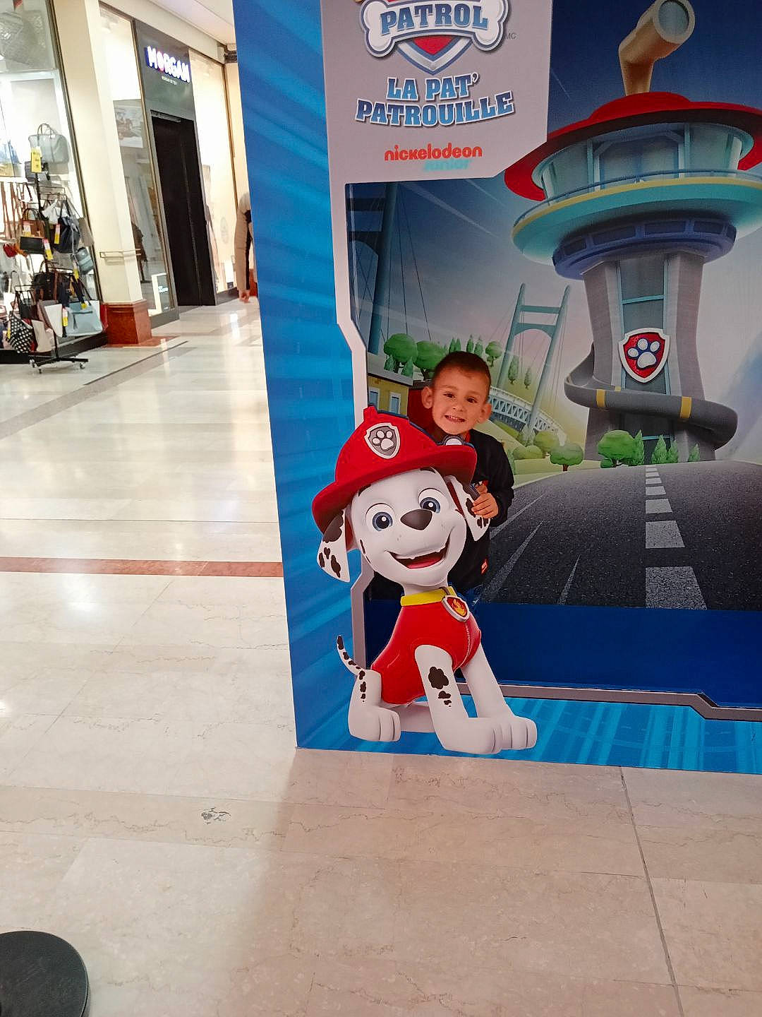 Ridgie participe au concours pour gagner de l'argent avec cette photo : advertising, animated_cartoon, animation, cartoon, fiction, fictional_character, flooring, fun, games, illustration, joy, leisure, logo, mario, people, person, recreation, signage, smile, t_shirt