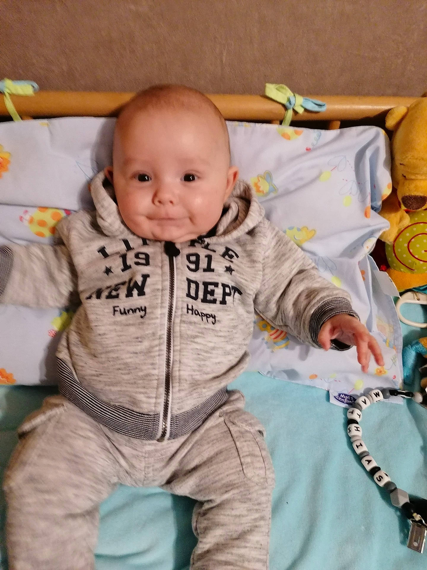 Mathias a rejoint le concours — aidez-le/la à gagner de superbes lots ! baby, baby_products, cheek, child, person, product, skin, toddler