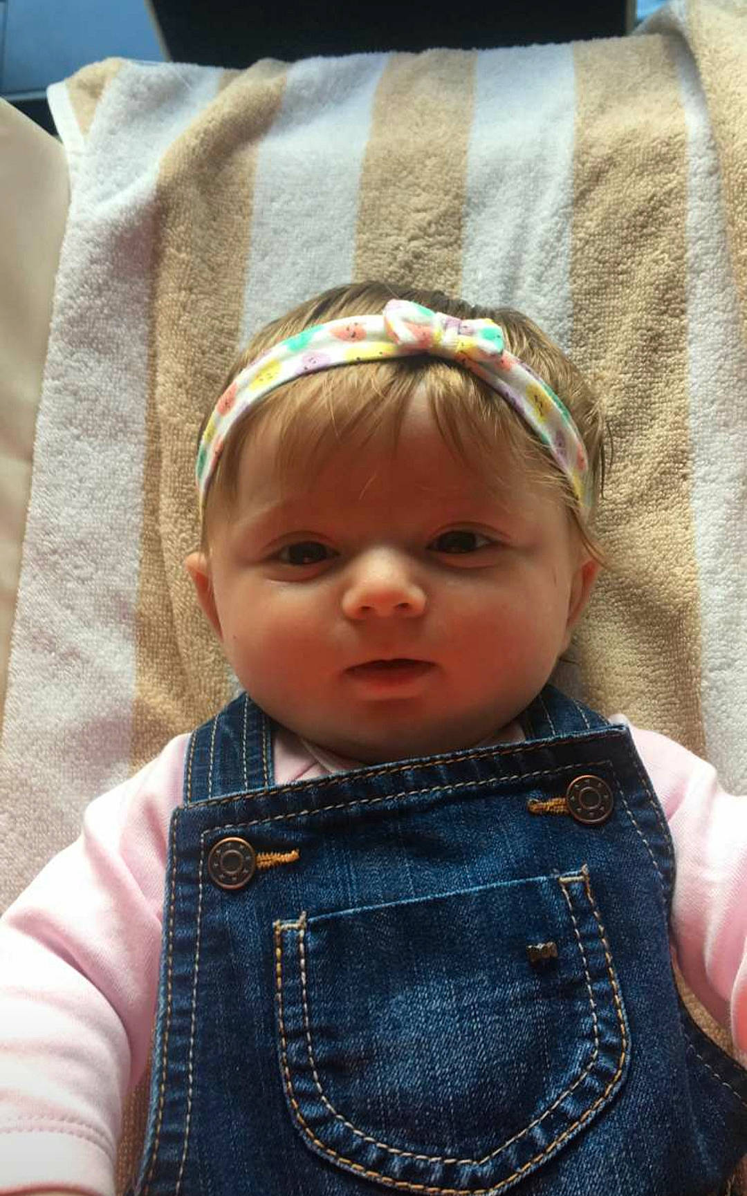 Kelcy participe au concours pour gagner de l'argent avec cette photo : baby, child, denim, hair_accessory, head, headgear, jeans, person, textile, toddler