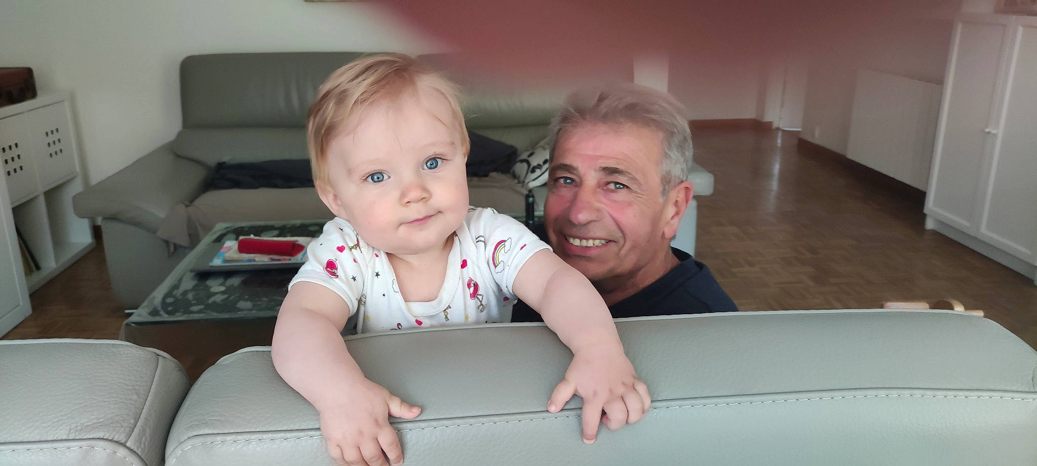 Lenny participe au concours pour gagner de l'argent avec cette photo : baby, baby_toddler_clothing, cheek, child, comfort, eye, flash_photography, flooring, fun, happy, iris, joy, leisure, person, product, room, sitting, skin, sleeve, smile