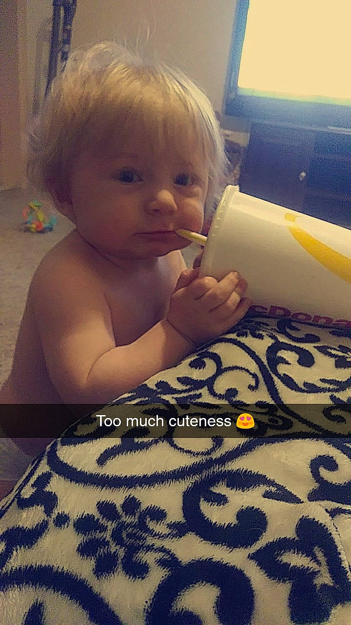 Lyrik is registered to the contest to win money with this photo: baby, cheek, child, eye, finger, head, person, skin, toddler, tummy_time