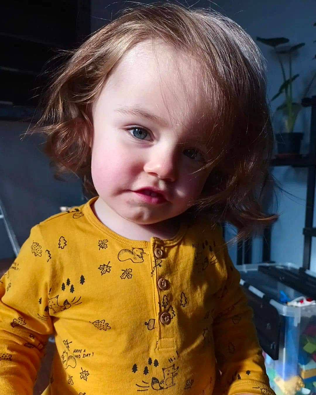 Charly a rejoint le concours — aidez-le/la à gagner de superbes lots ! baby_toddler_clothing, blond, cheek, child, chin, cool, eyebrow, eyelash, facial_expression, fun, hair, happy, iris, lip, mouth, nose, person, skin, sleeve, t_shirt