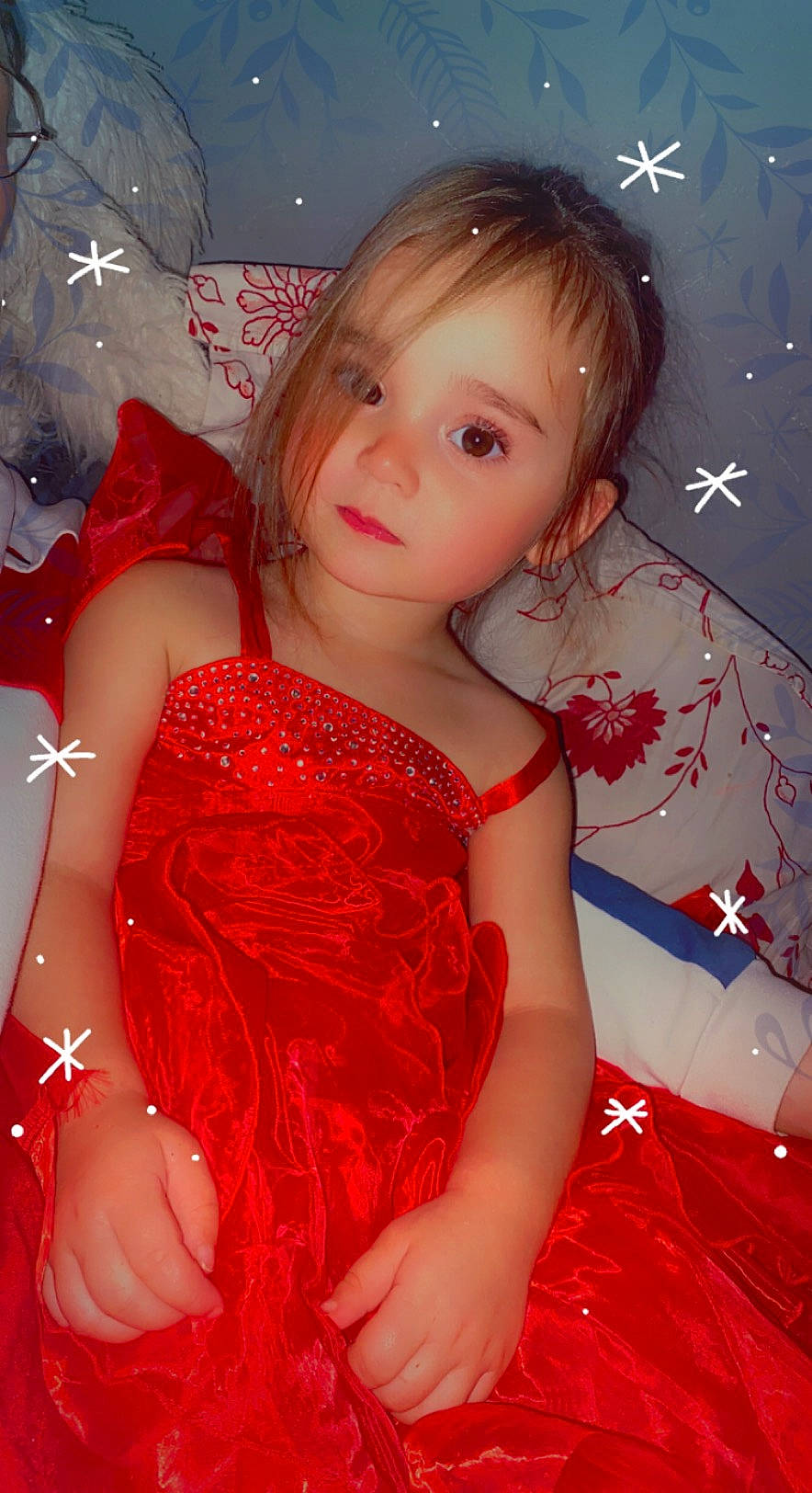 Kayla participe au concours pour gagner de l'argent avec cette photo : arm, day_dress, dress, embellishment, eyelash, fashion, fashion_design, flash_photography, formal_wear, hair, hairstyle, happy, head, long_hair, magenta, organ, person, pink, skin, textile