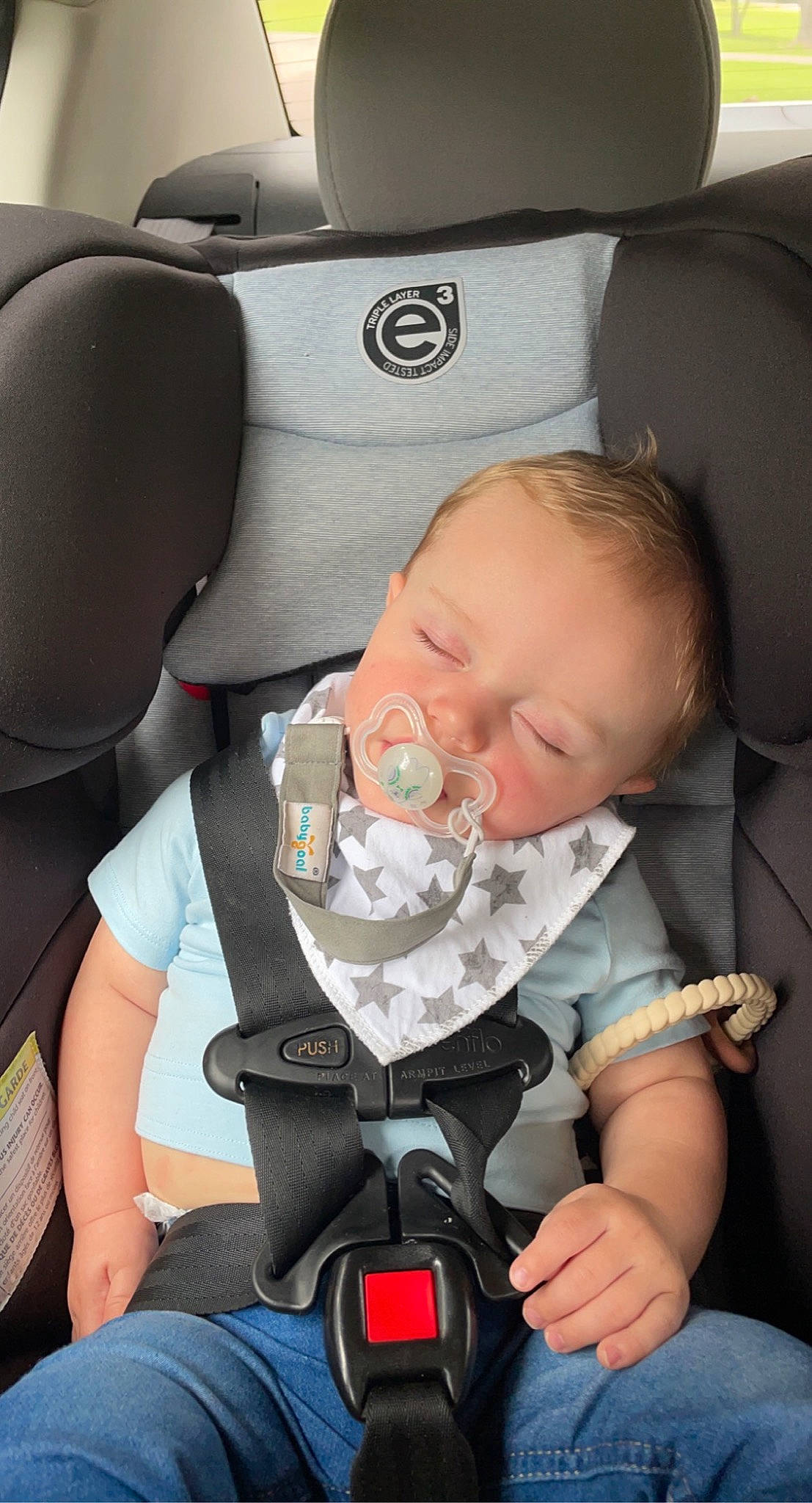 Kace joined the competition — help win amazing prizes! arm, auto_part, baby, baby_carriage, baby_in_car_seat, baby_products, baby_toddler_clothing, black, car_seat, car_seat_cover, child, comfort, hand, lap, person, product, service, sitting, skin, toddler