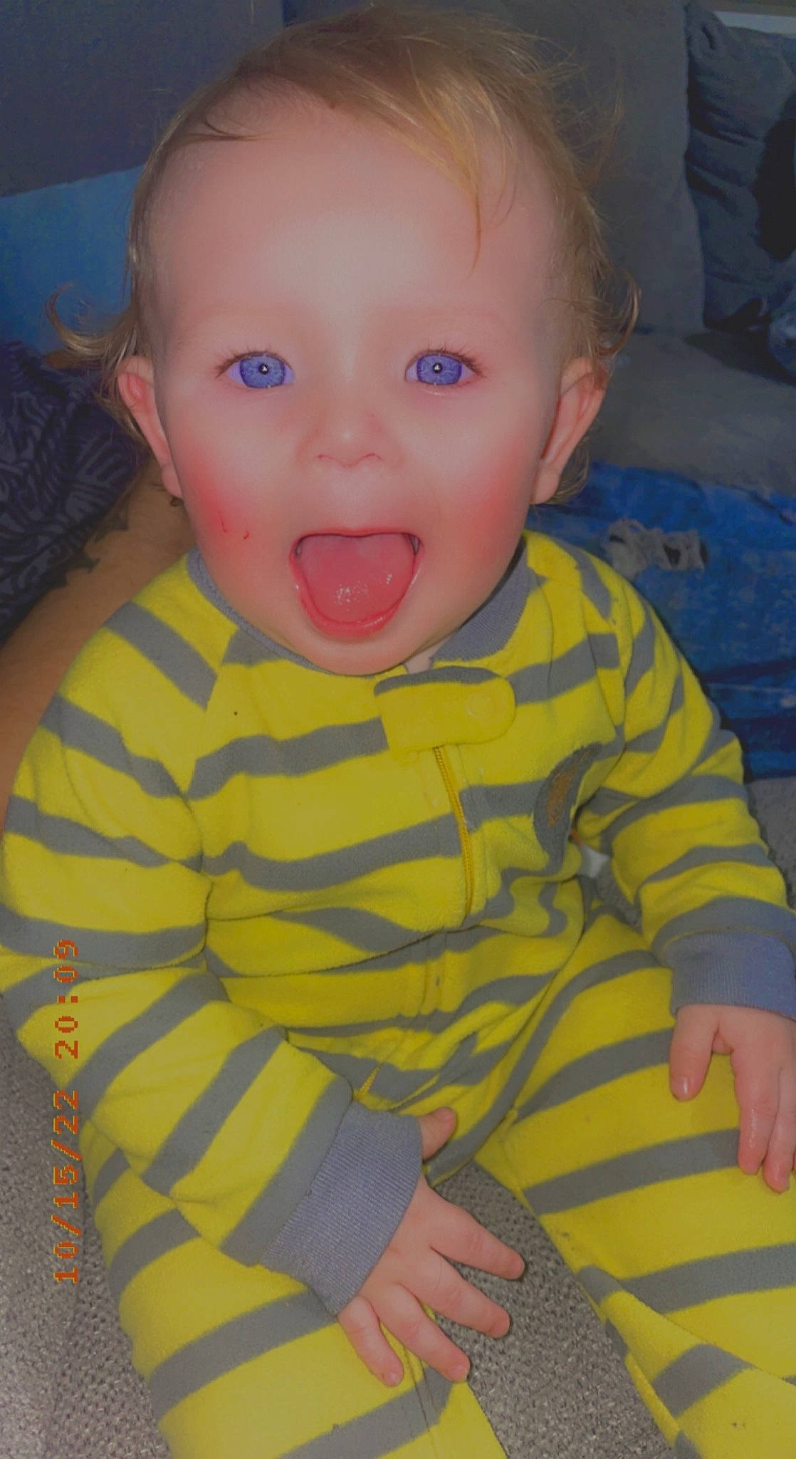 Lennox is registered to the contest to win money with this photo: baby, baby_toddler_clothing, cheek, child, chin, ear, eye, eyebrow, eyelash, flooring, forehead, head, human_body, iris, mouth, neck, nose, person, skin, sleeve