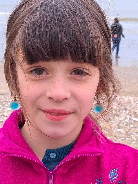 Katarina a rejoint le concours — aidez-le/la à gagner de superbes lots ! bangs, cheek, chin, clothing, cool, eyebrow, eyelash, forehead, fun, hairstyle, happy, iris, jaw, joy, lip, nose, outerwear, person, skin, smile