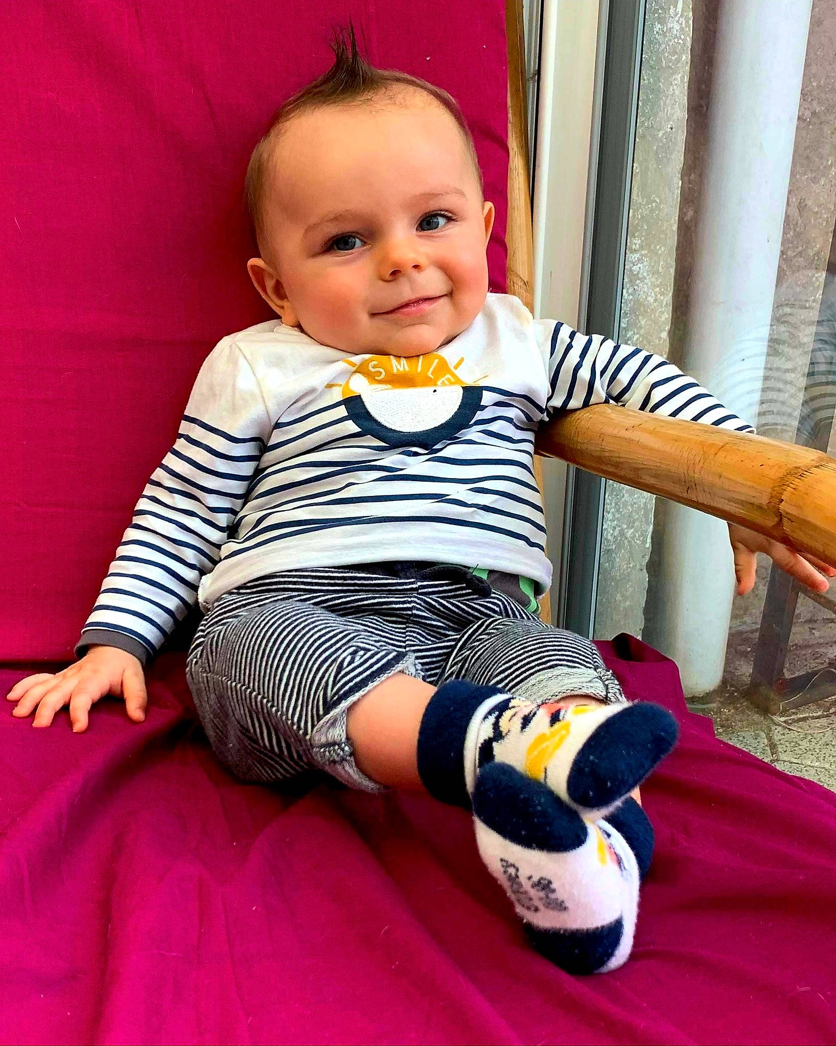 Matéï participe au concours pour gagner de l'argent avec cette photo : baby, baby_products, baby_toddler_clothing, child, joy, leg, person, toddler