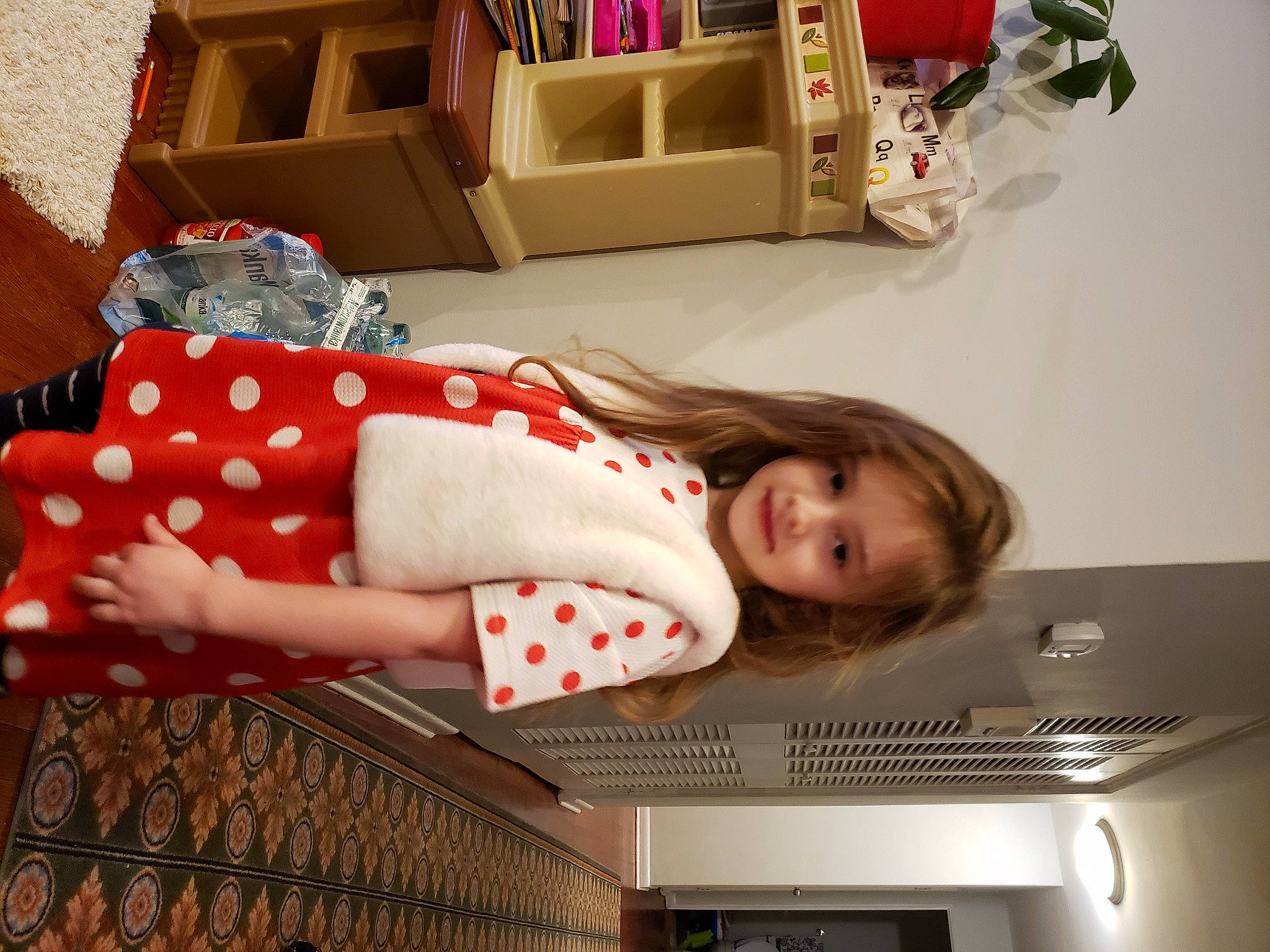 Kataleya is registered to the contest to win money with this photo: abdomen, beauty, child, comfort, dress, flesh, fun, human_body, human_leg, joy, leg, pattern, person, room, smile, snapshot, thigh, trunk, waist, white