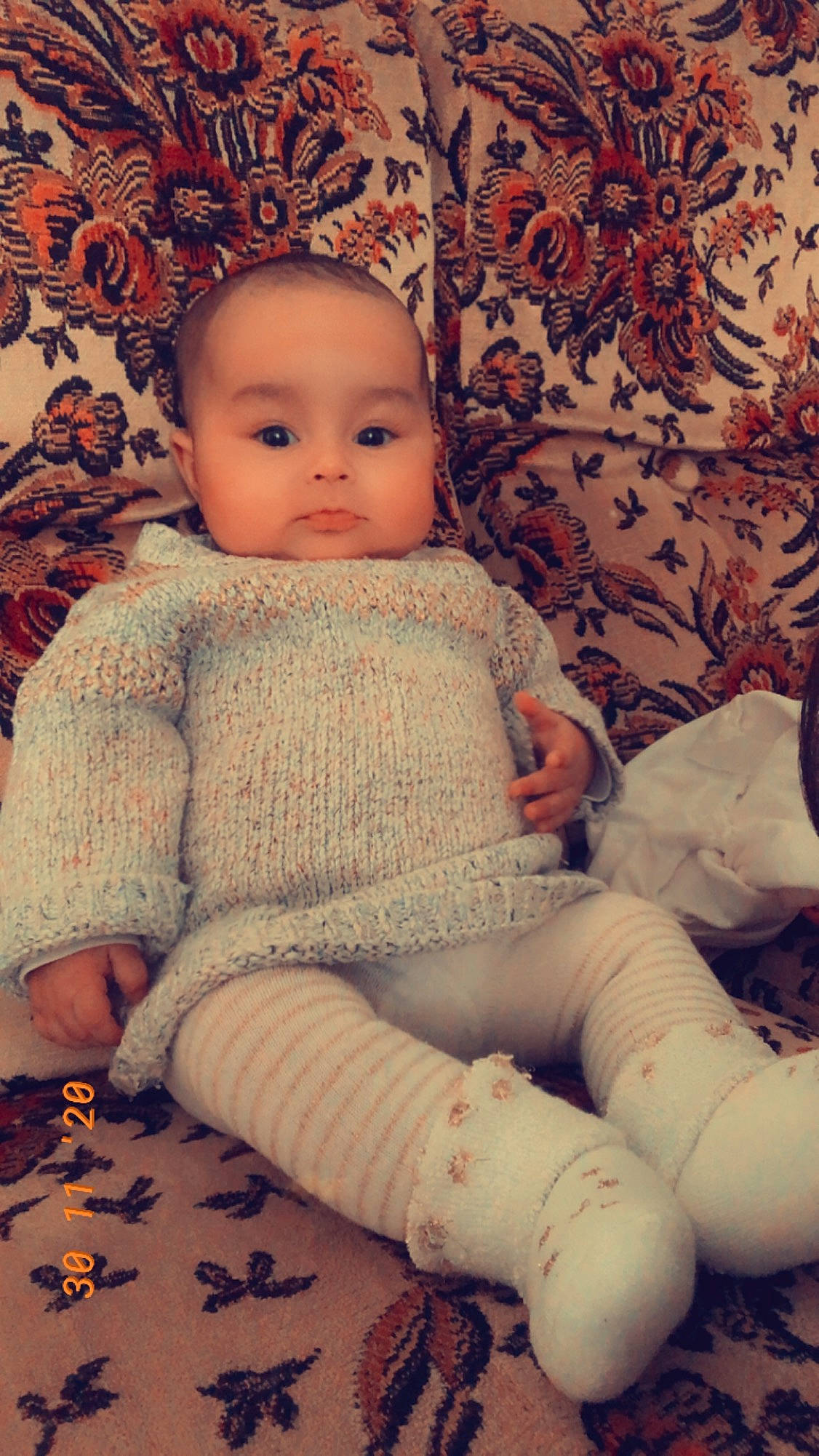 Suzy a rejoint le concours — aidez-le/la à gagner de superbes lots ! art, baby, baby_toddler_clothing, cheek, doll, eye, finger, human_body, iris, joint, knee, lip, pattern, person, pink, skin, sleeve, thigh, trunk, waist