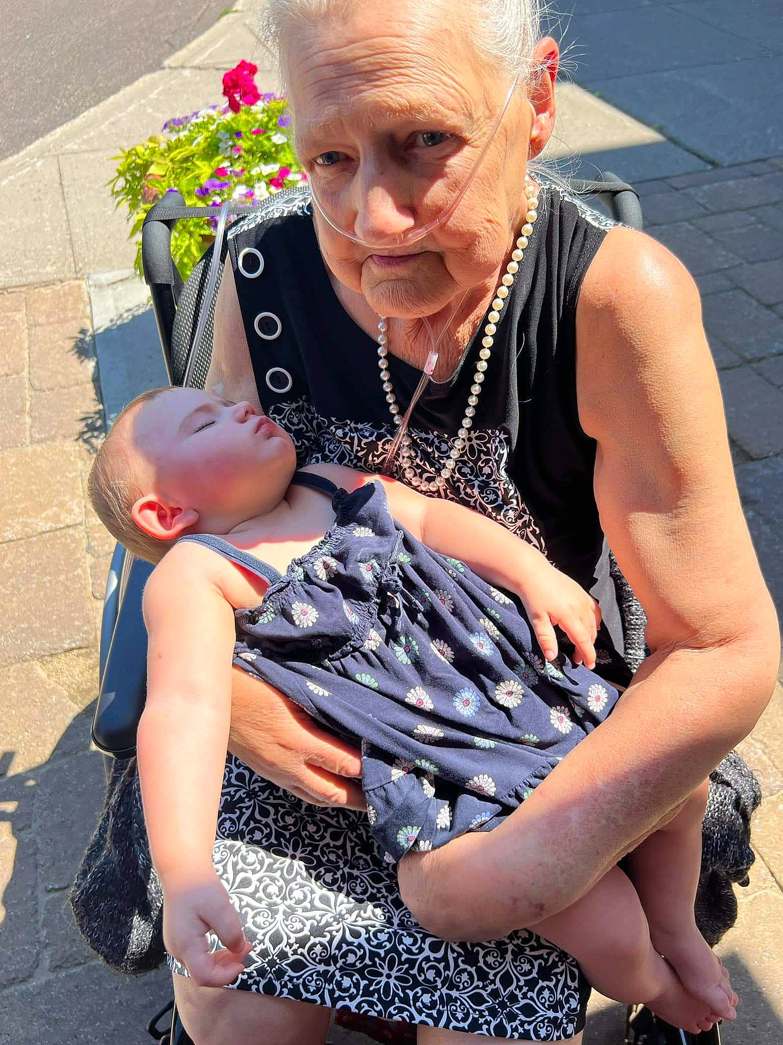 Summer joined the competition — help win amazing prizes! arm, event, eyewear, facial_expression, fun, happy, human, human_leg, jewellery, joint, leg, leisure, necklace, person, sandal, shoulder, sitting, skin, sunglasses, thigh