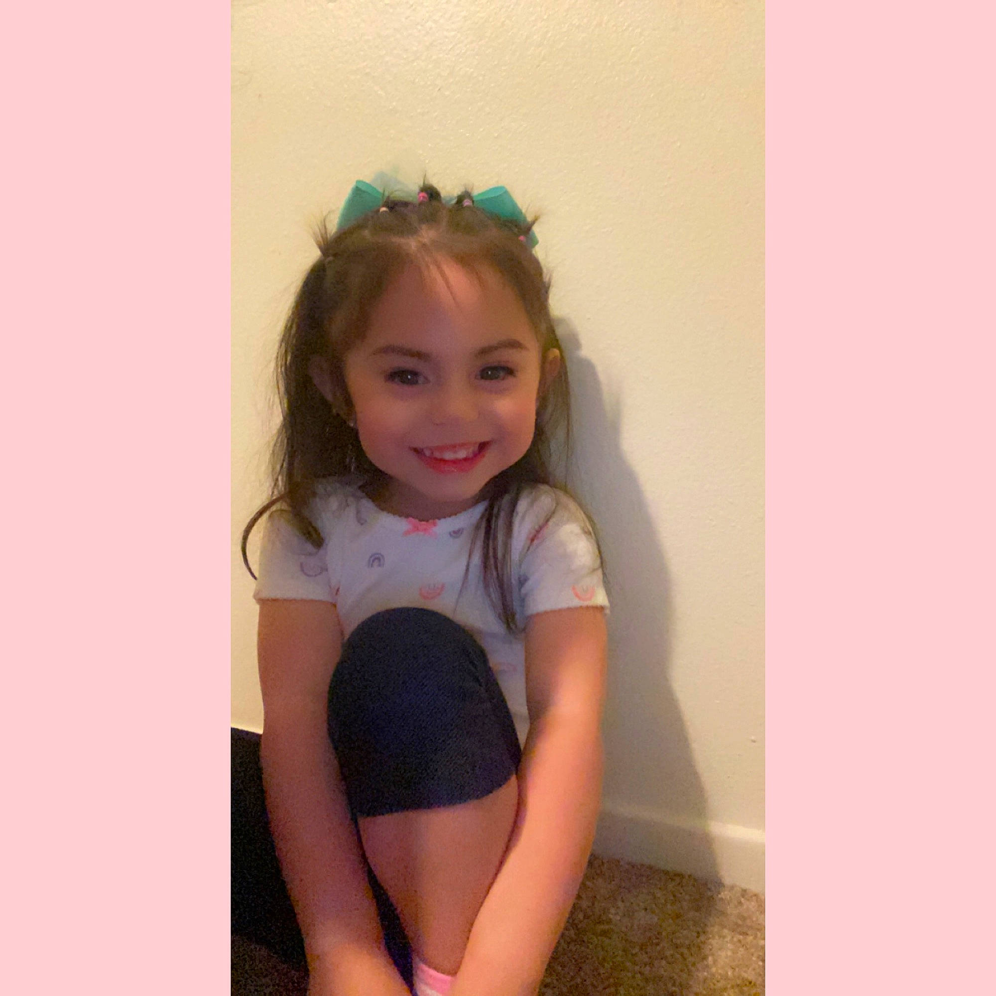 Yaliah is registered to the contest to win money with this photo: dress, elbow, eye, eyebrow, face, happy, human_body, iris, jeans, joy, knee, magenta, neck, person, pink, sleeve, smile, sportswear, t_shirt, thigh