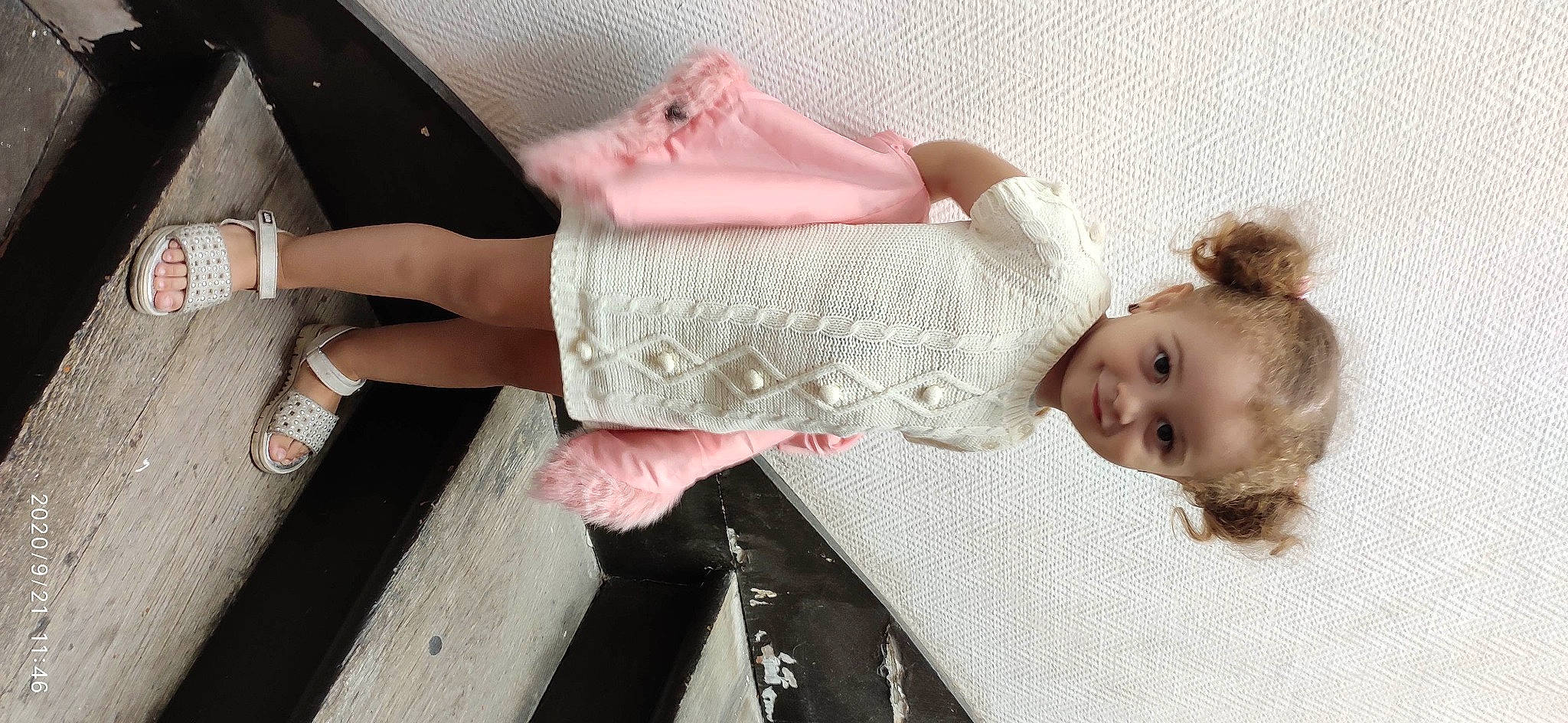 Alicia participe au concours pour gagner de l'argent avec cette photo : baby, baby_toddler_clothing, day_dress, embellishment, foot, joy, lace, nail, one_piece_garment, pattern, person, shoe, textile